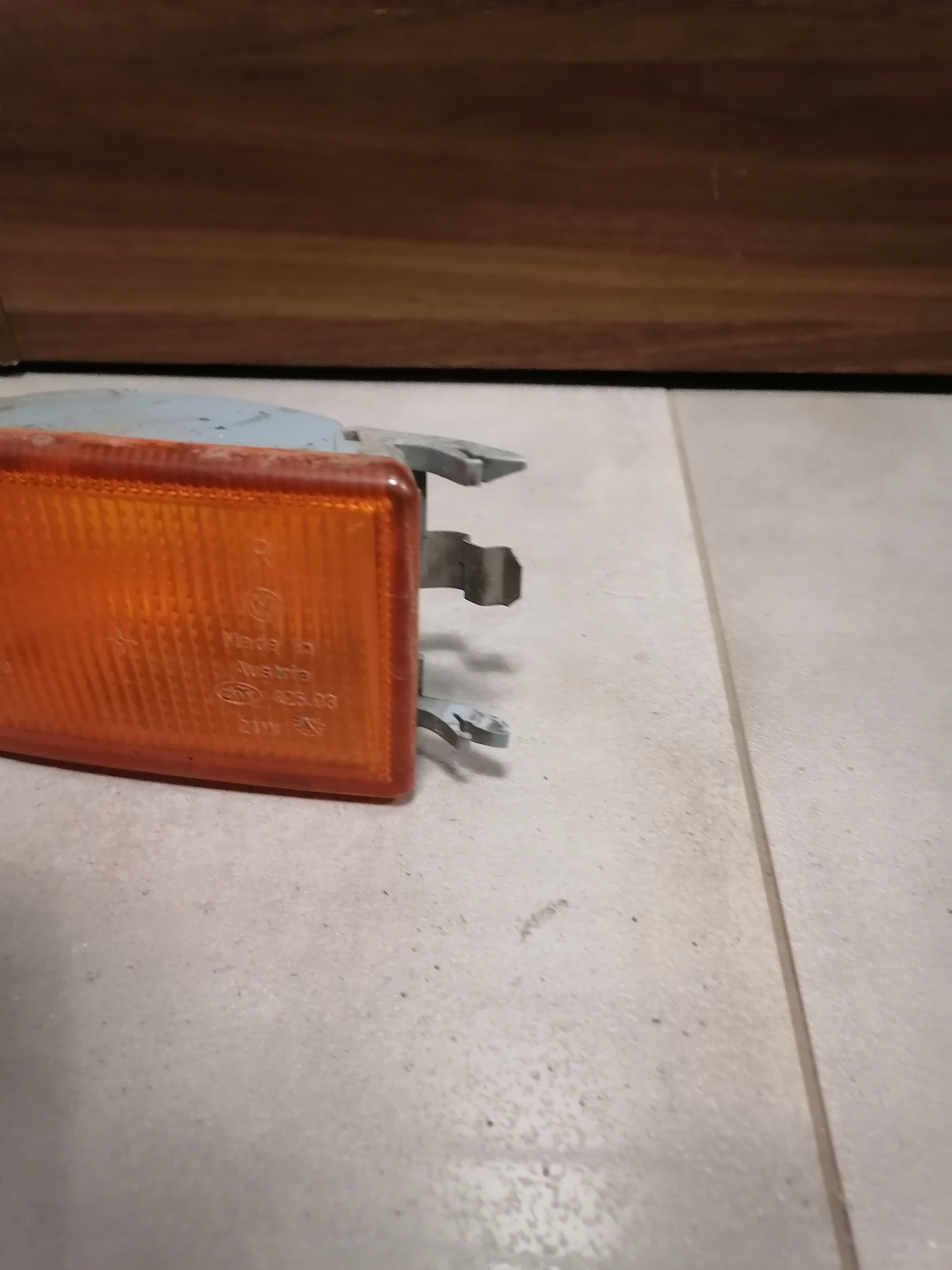 indicator VOLKSWAGEN GOLF III right 1H0953156B