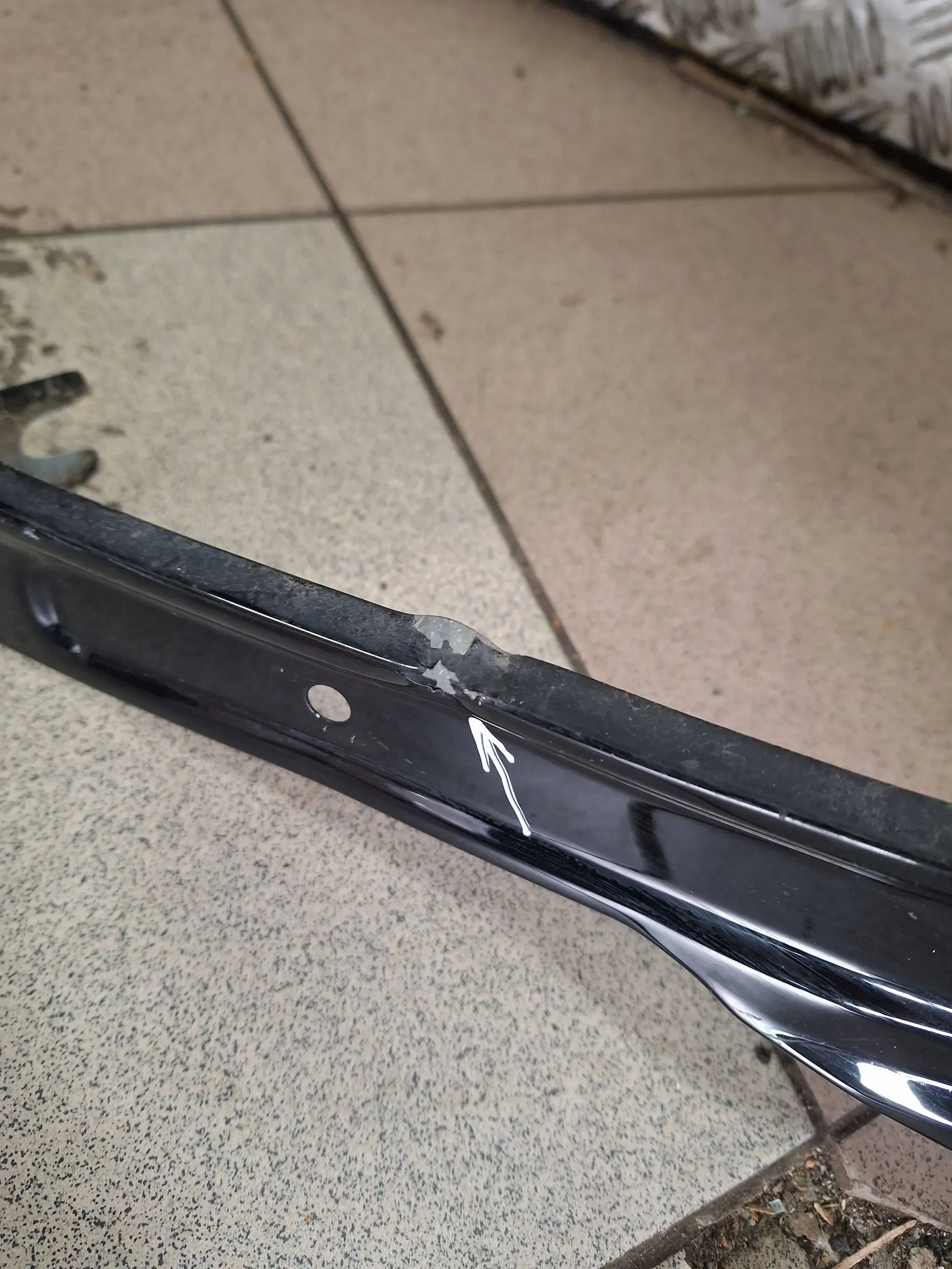 fender left JEEP AVENGER 23