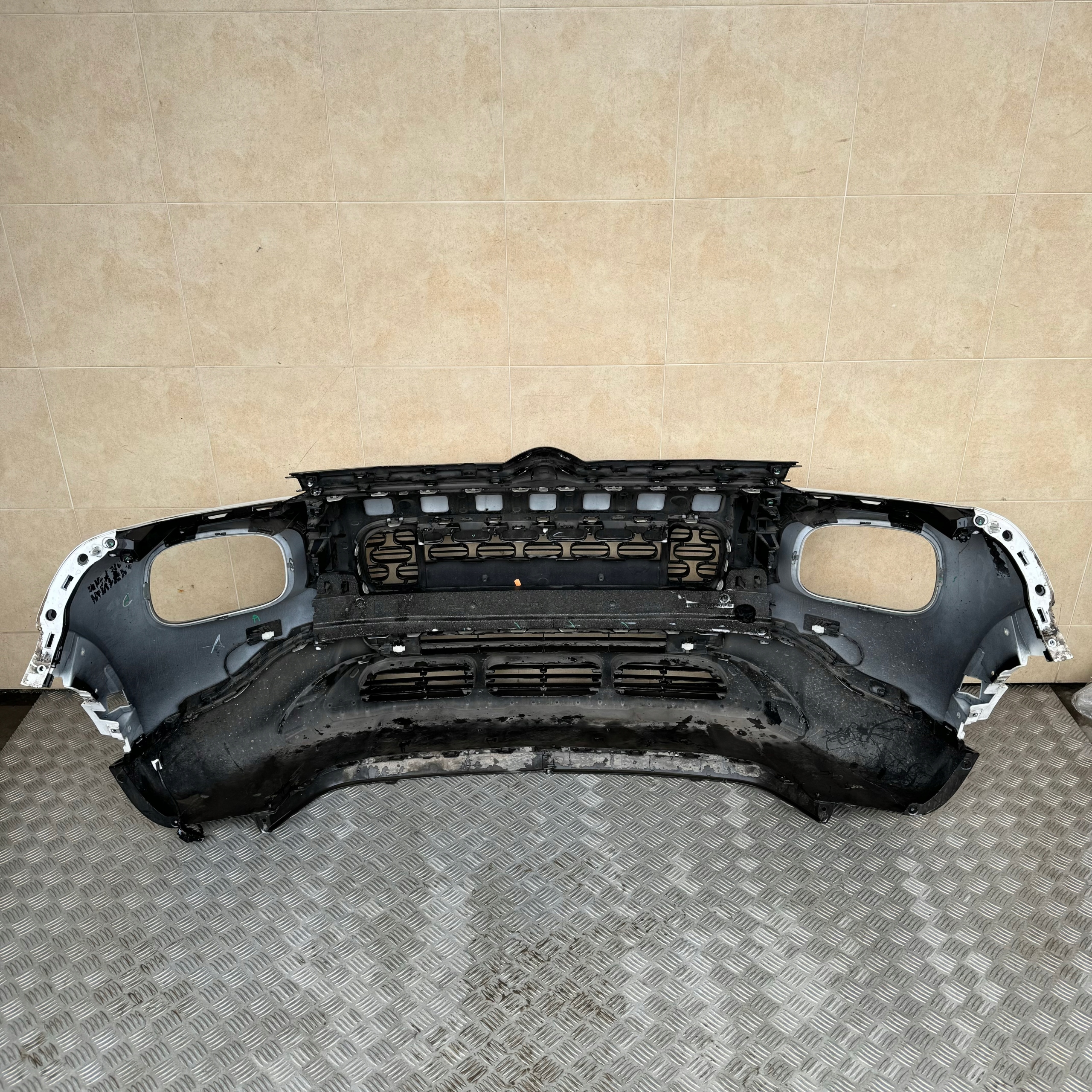 FRONT BUMPER COMPLETE CITROEN C3 AIRCROSS 2020 ROK 4 PDC