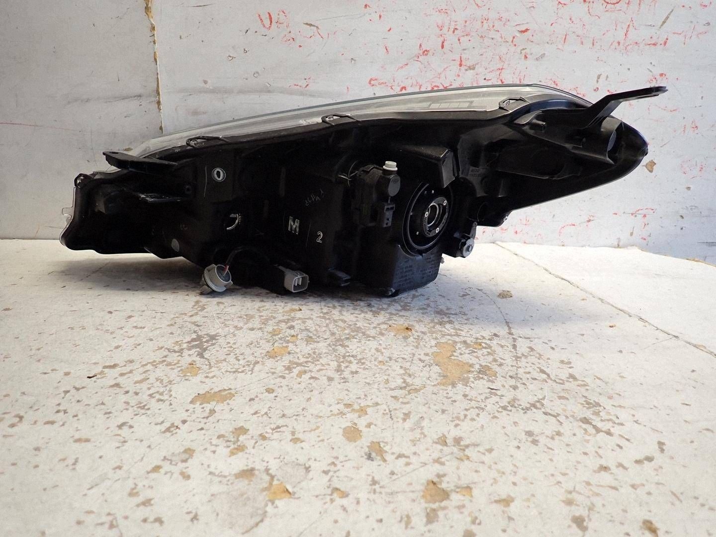 light front front right TOYOTA YARIS III LIFT 2017- LED