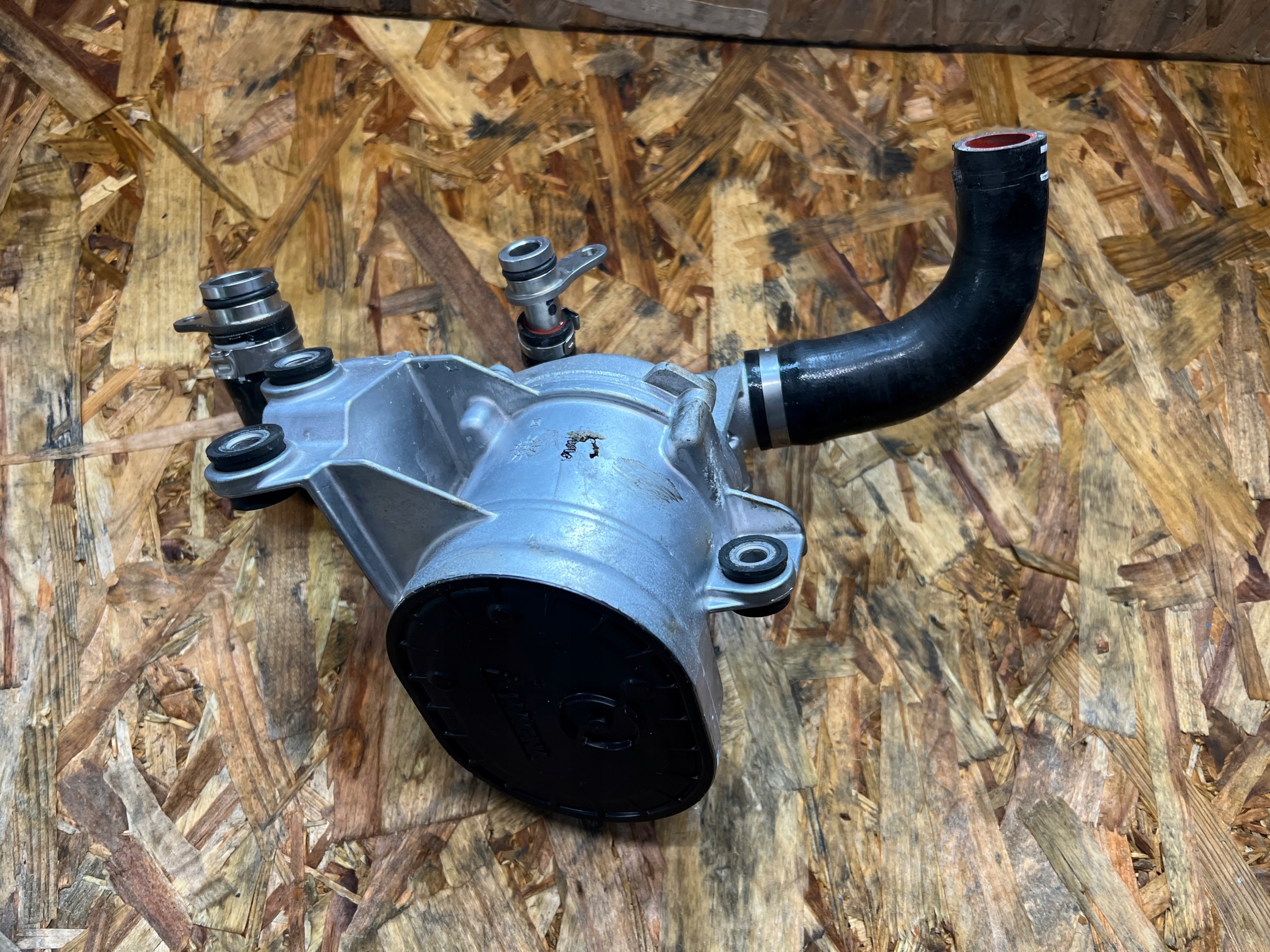 water pump MERCEDES A-KLASA W177 A45 A1392000200