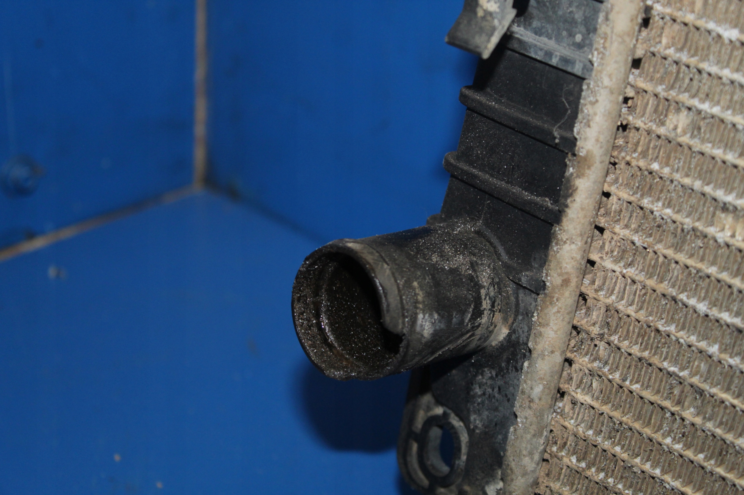 DISCOVERY III 2.7 TDV6 water cooler MANUAL