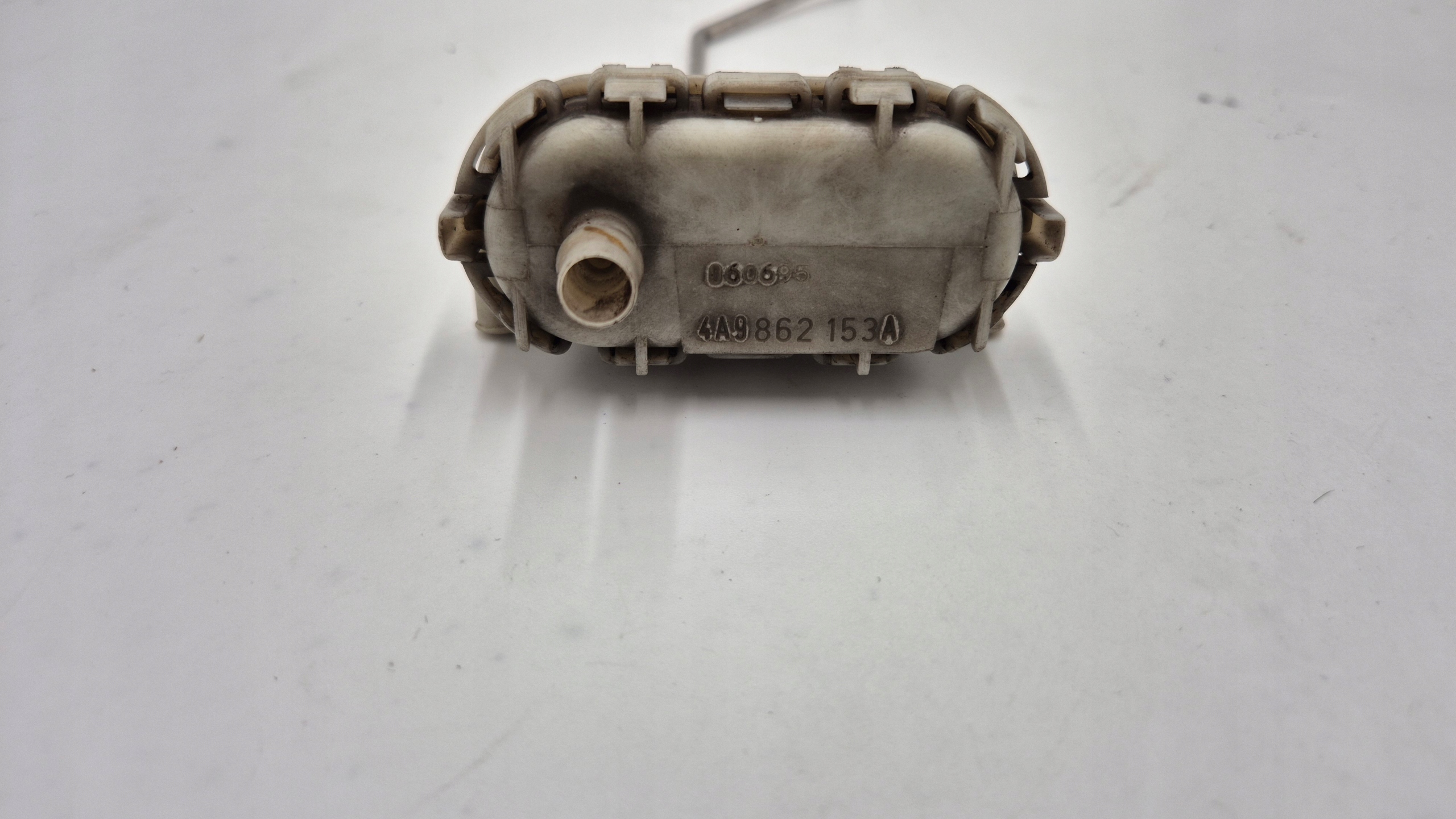 damper pump of a lock bonnet boot 4A9862153A AUDI A6 C4 100 original