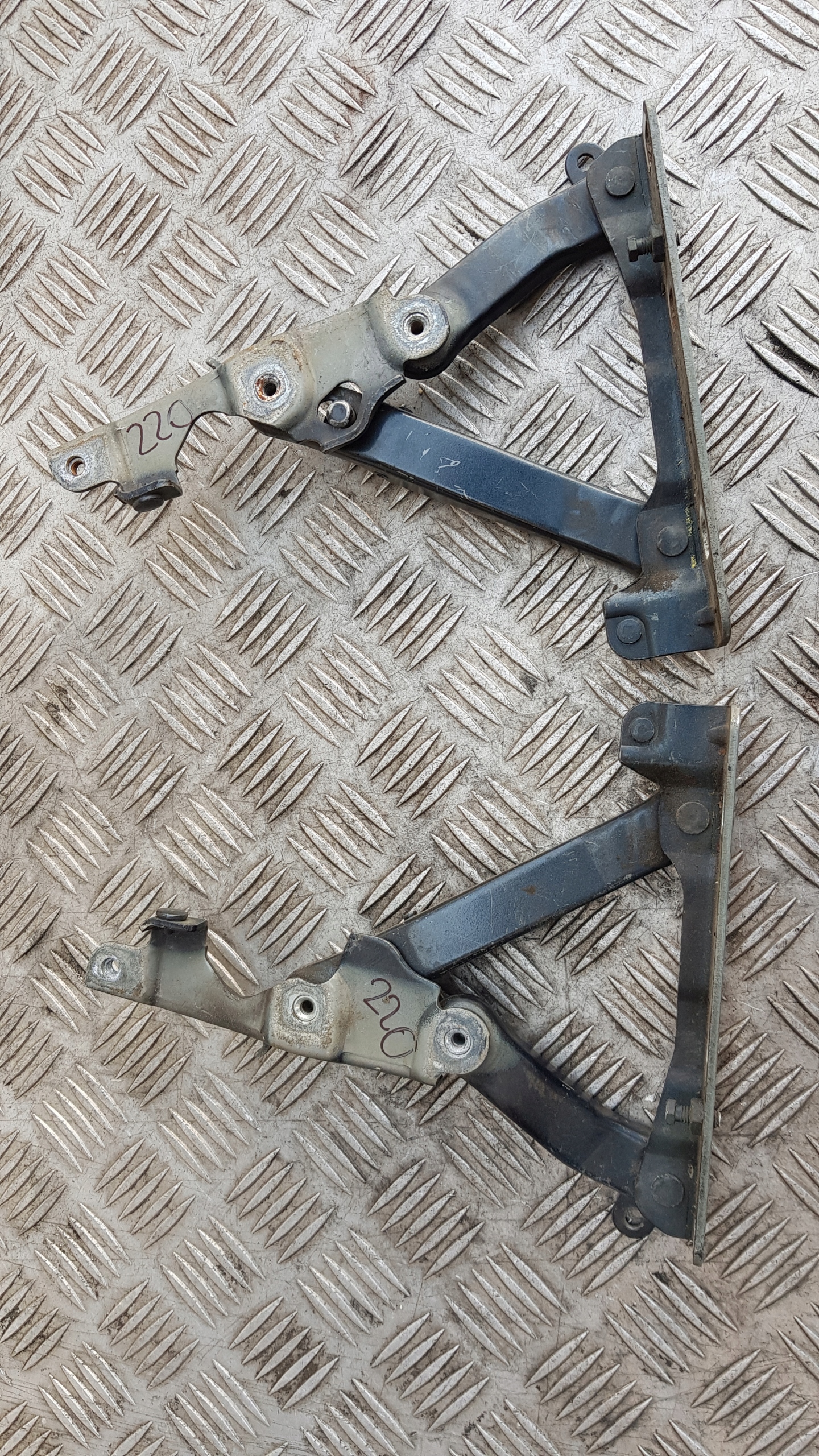 MERCEDESZ W220 hinge bonnets left or right 2208800228