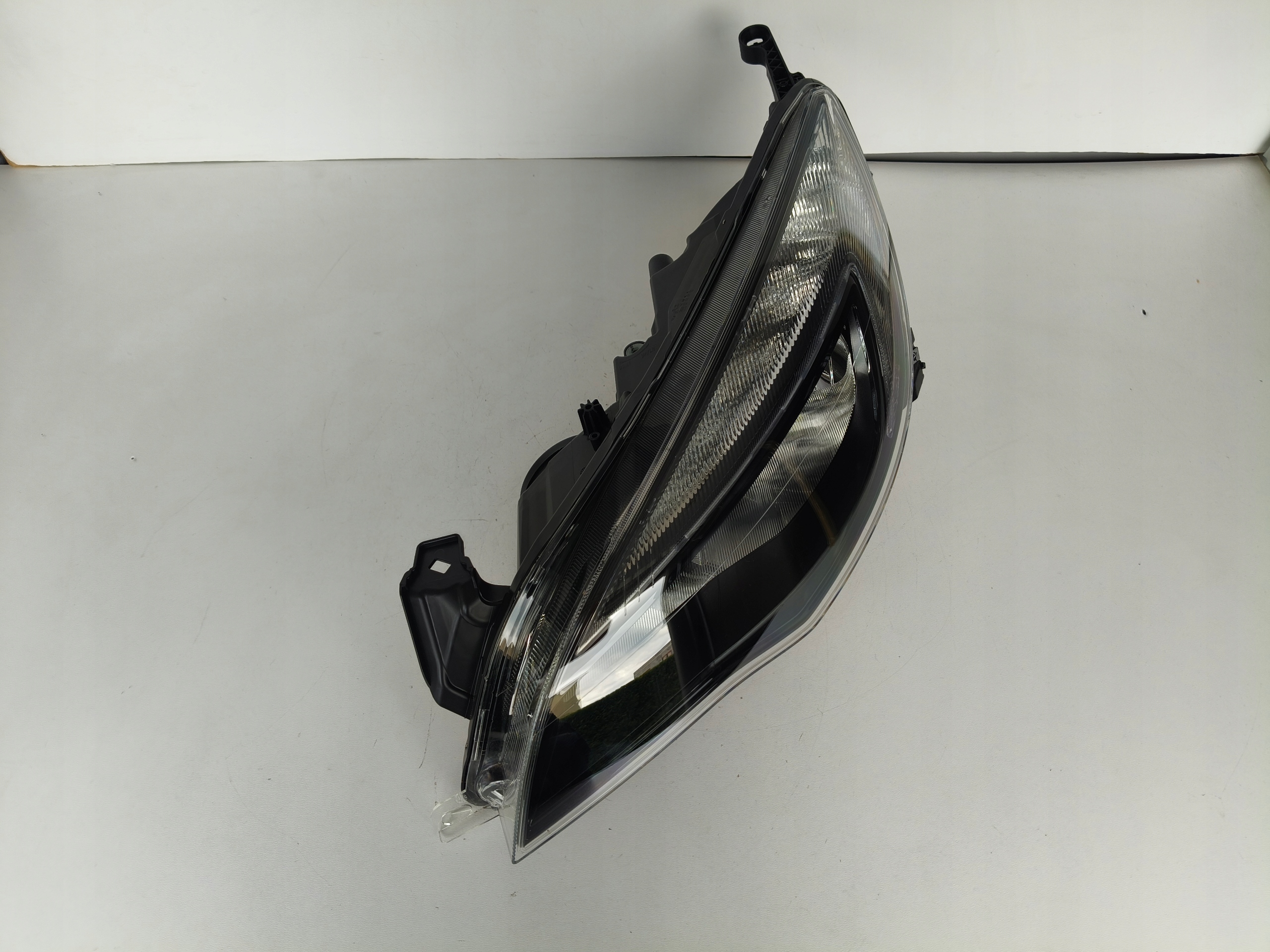 NO-WA- light left REFLEKTOR OPEL ASTRA IV J 09- CIEMNA