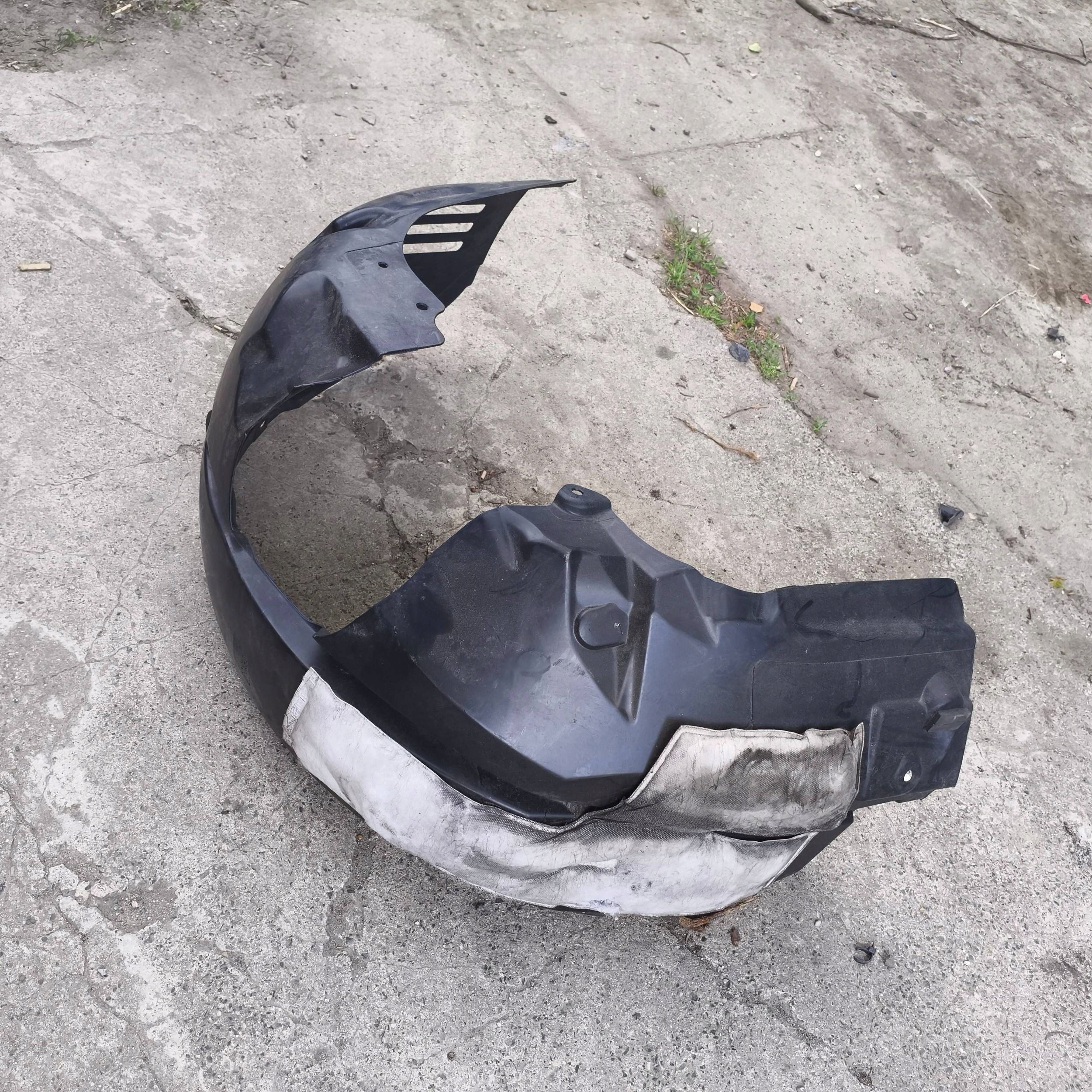 mudguard front left Ford Fiesta MK7 LIFT 2016
