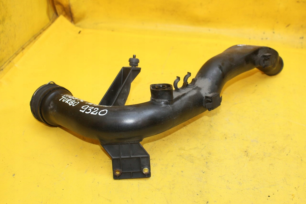 Шланг впускной трубы PASSAT B5 FL 1.9 TDI 8E0145762B