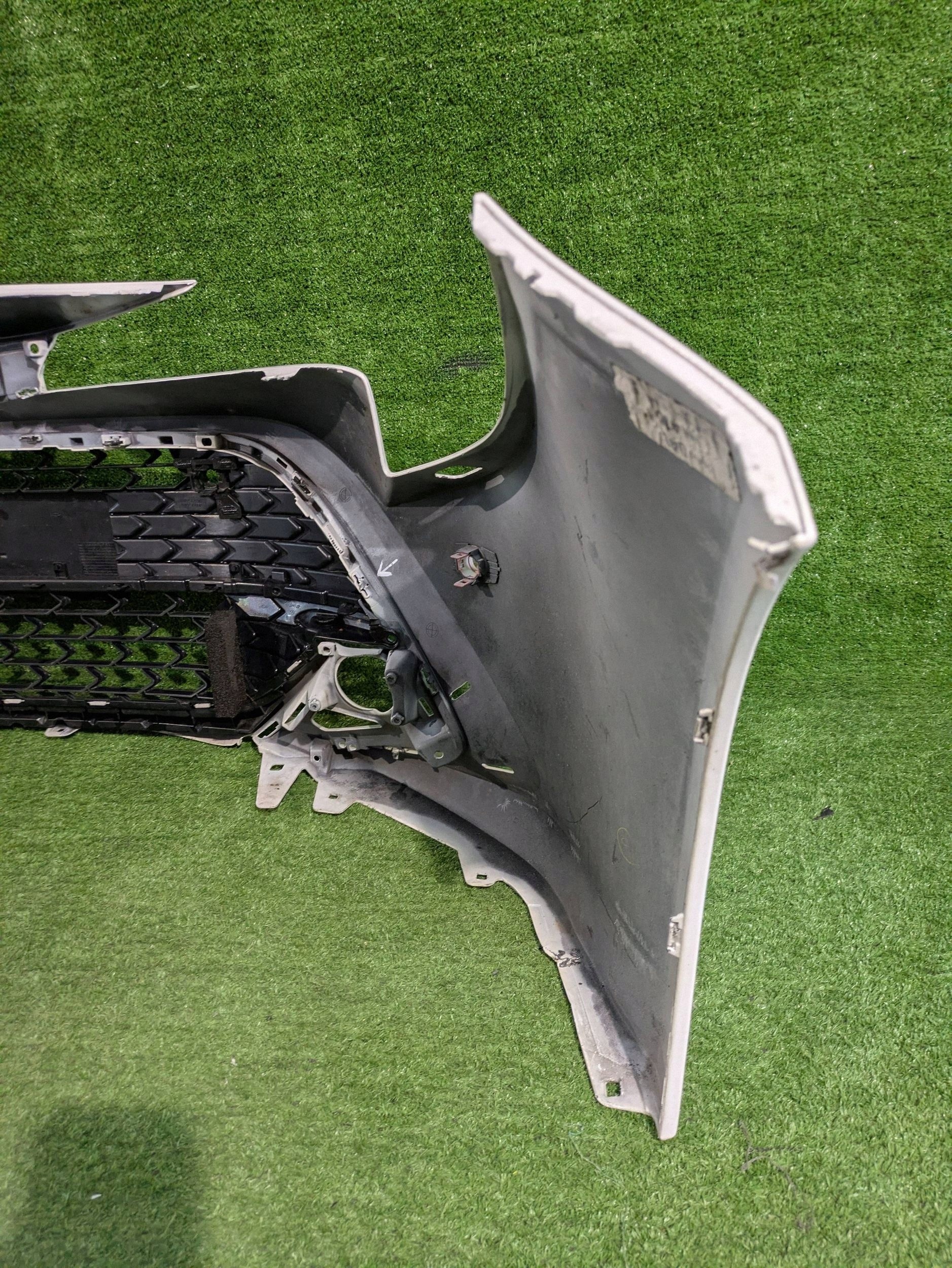 front bumper front TOYOTA COROLLA E21 HB KOMBI LIFT NR.Z7940