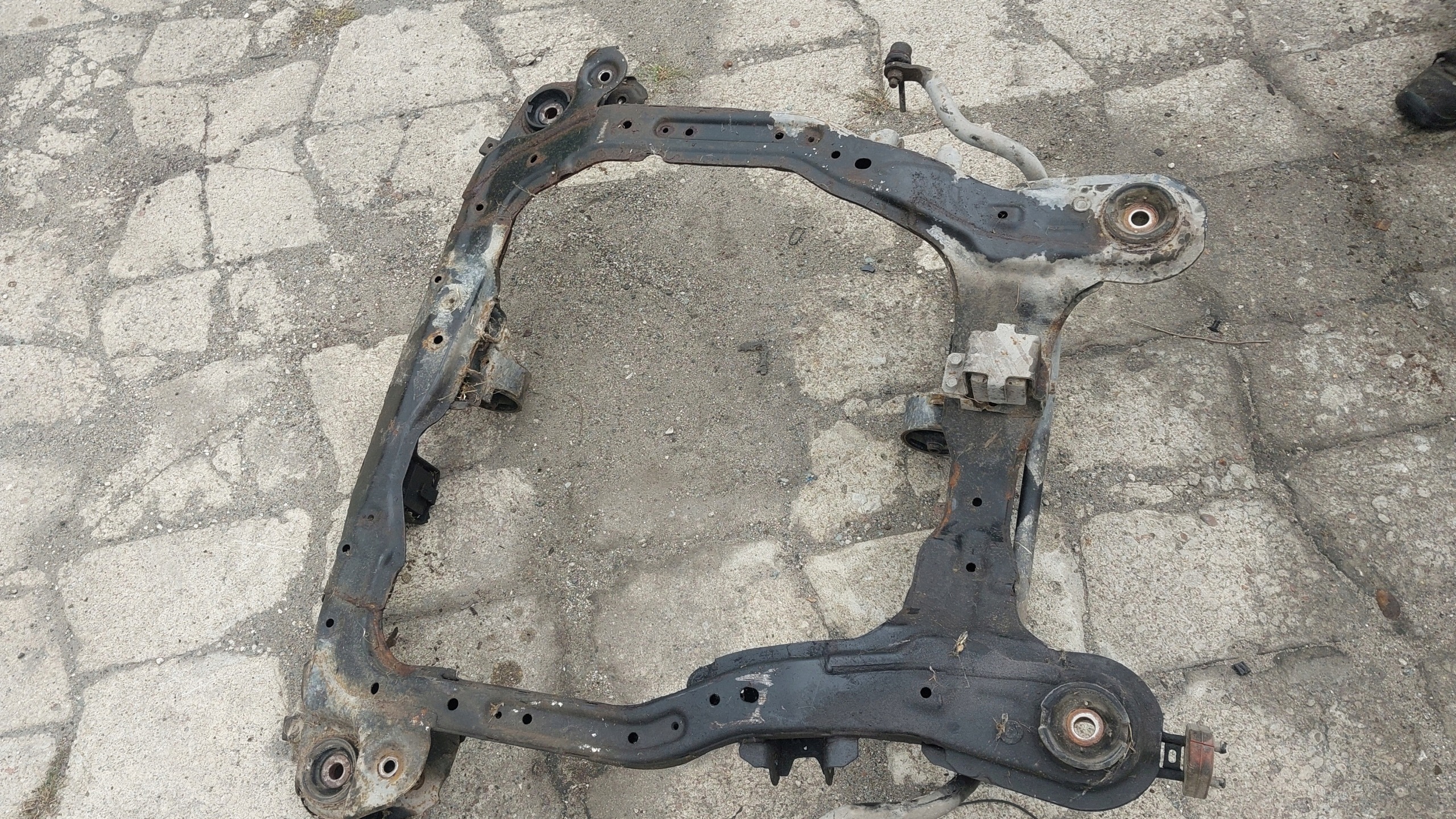 axle beam subframe front Hyundai Tucson and 2004-2009 2,0 CRDI 2WD