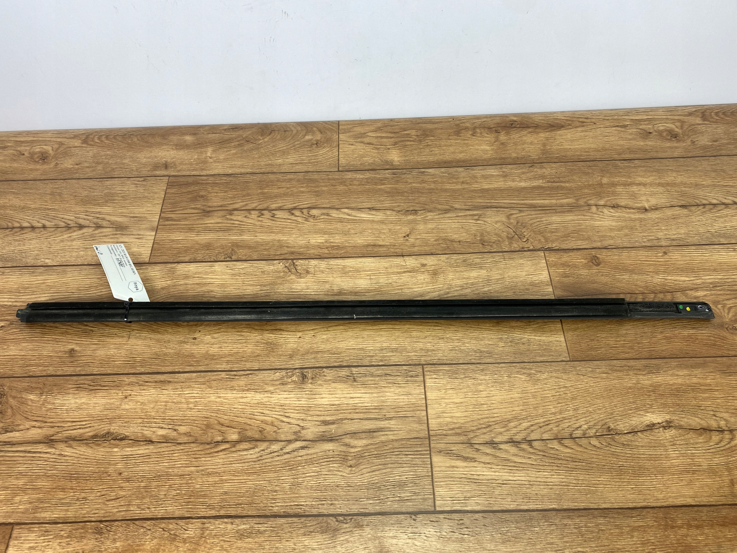 gasket door left front Ram 1500 2019+ USA