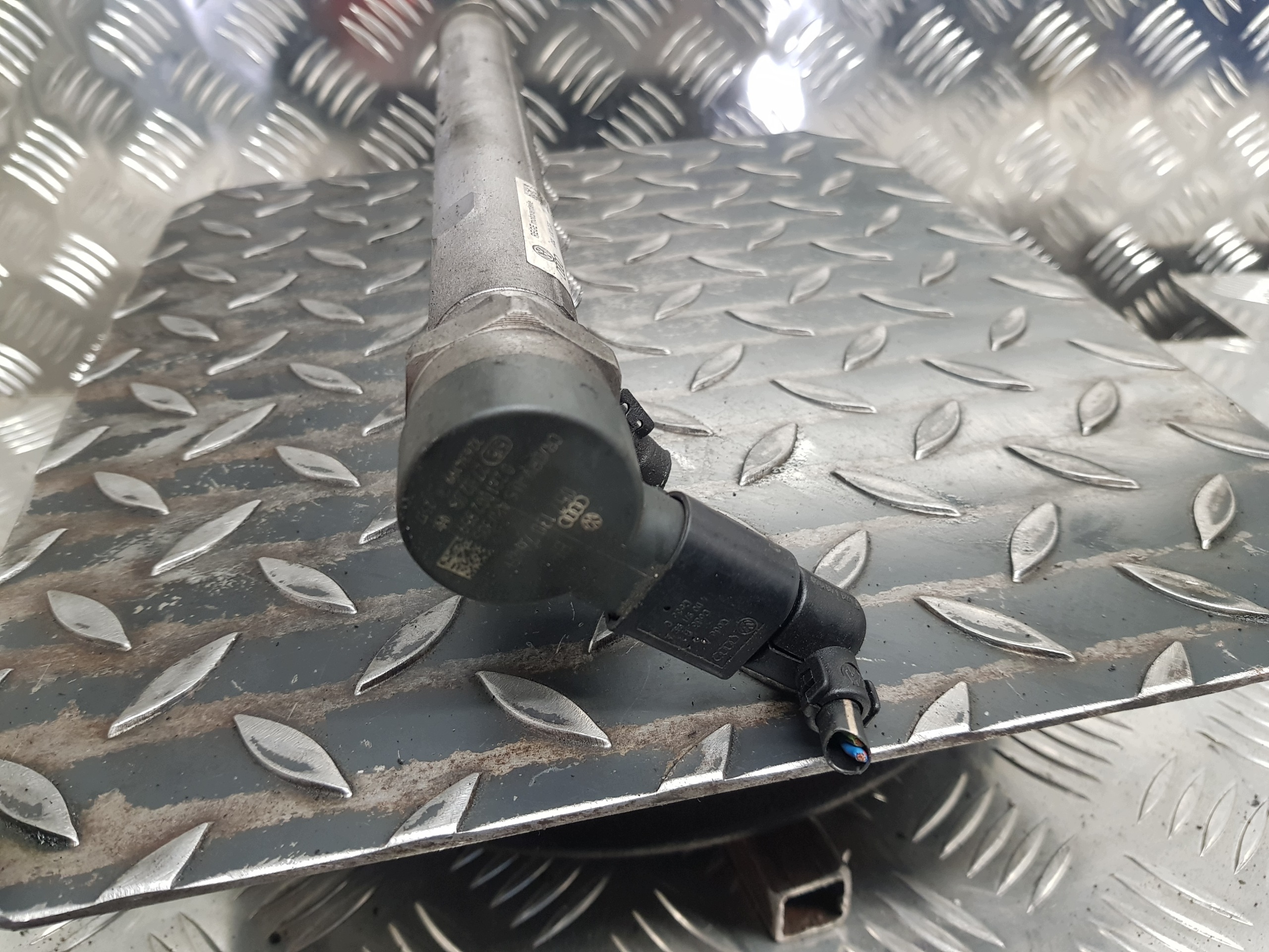 Rampe injection VOLKSWAGEN PASSAT B6 03L130089