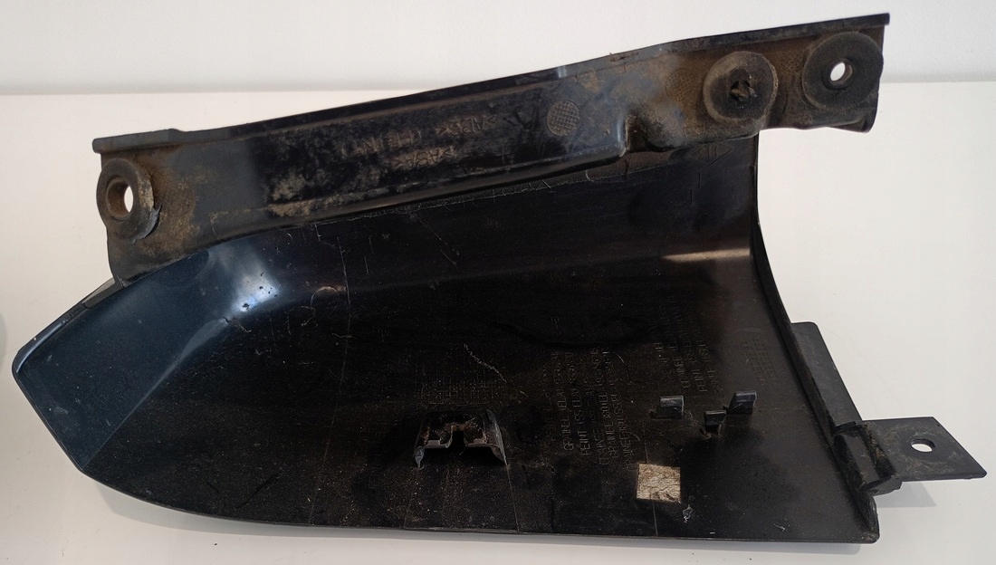 NAROŻNIK PLASTIK GÓRNY LAMPY PRAWY OPEL VIVARO II RENAULT TRAFIC III