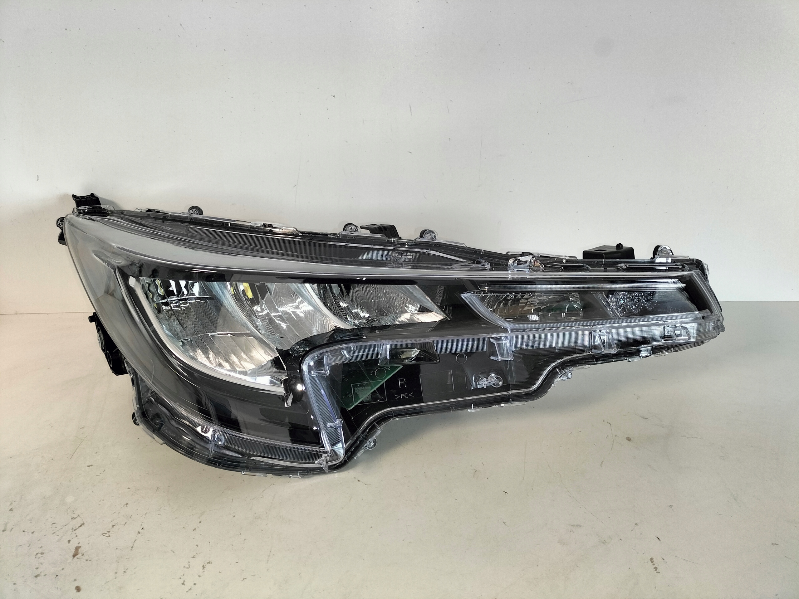 light front reflektor right TOYOTA COROLLA E21 18-22 HB/KOMBI FULL LED