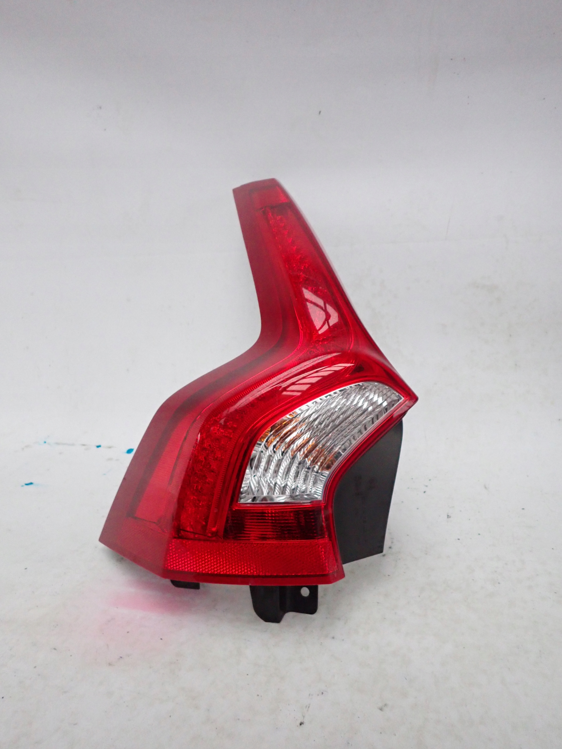 VOLVO V60 and 1 10-18 light rear part rear right 31395928