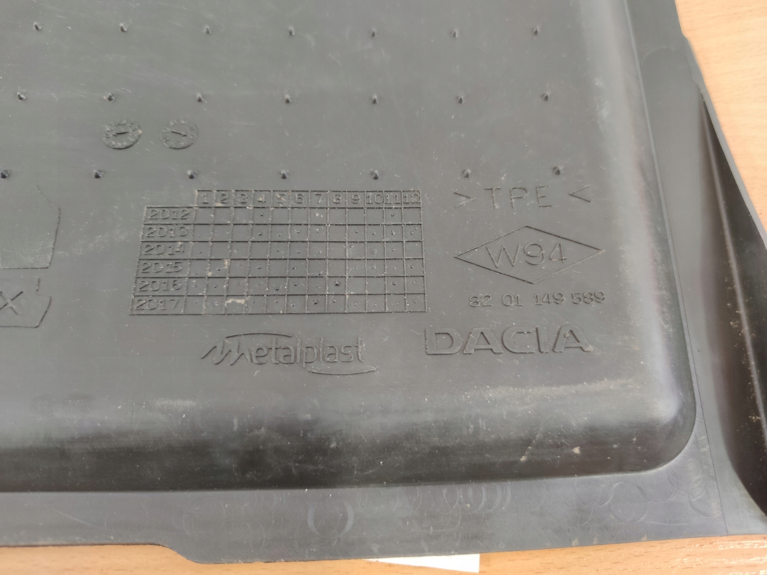 DACIA DOKKER left mat rear part wiper rubber