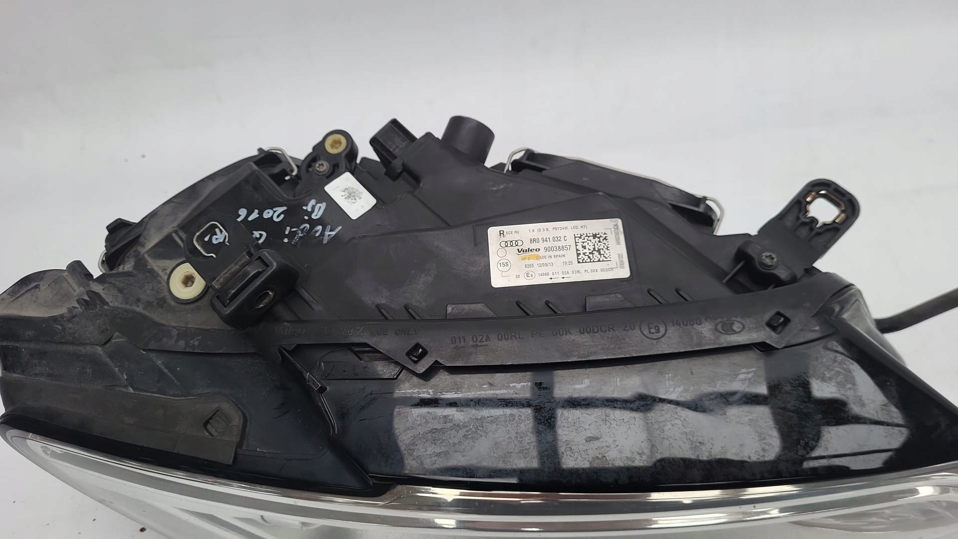 AUDI Q5 8R and LIFT 12- light right front front BI-XENON 8R0941032C