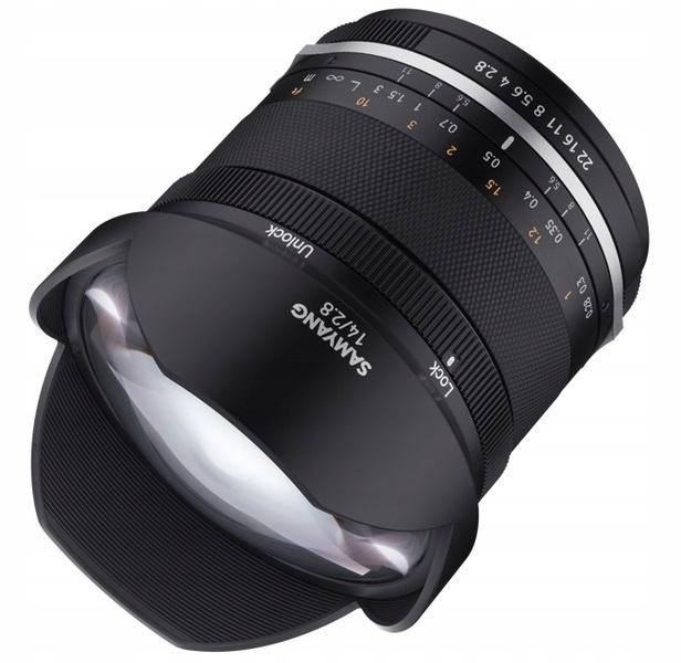 ミサキ　Canon 14mm Canon 14mm f2.8 L Hire | CAMERAWORKS