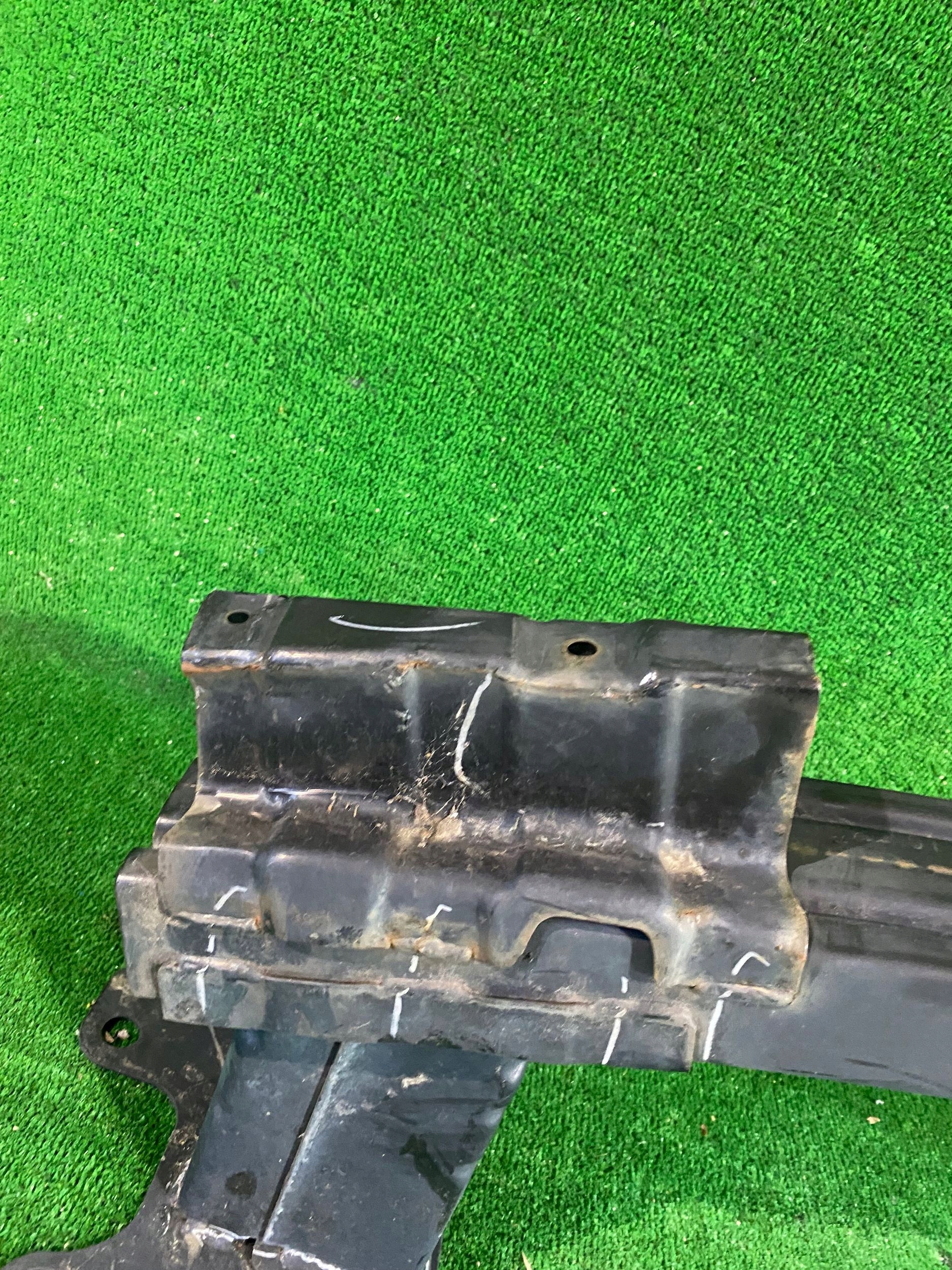 bumper support of the front front HONDA CR-V V 18