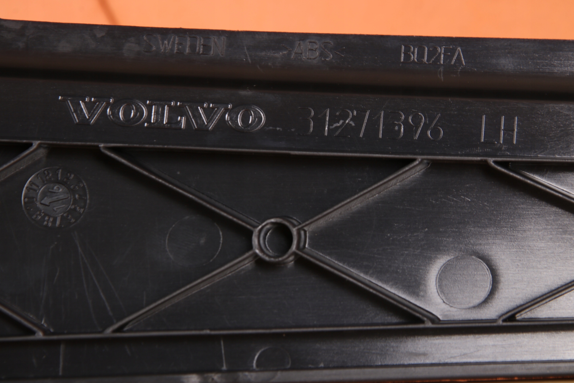 VOLVO XC60 decorative trim of the threshold threshold left front left front 31271396