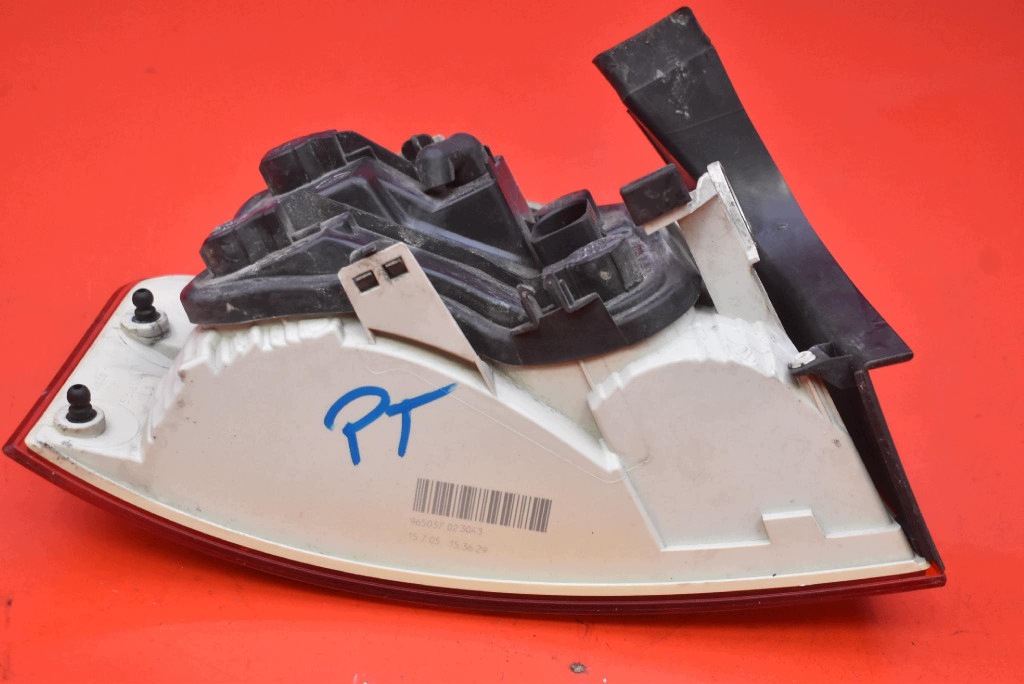 light right rear part rear 8E5945096 AUDI A4 B7 sedan 04-08