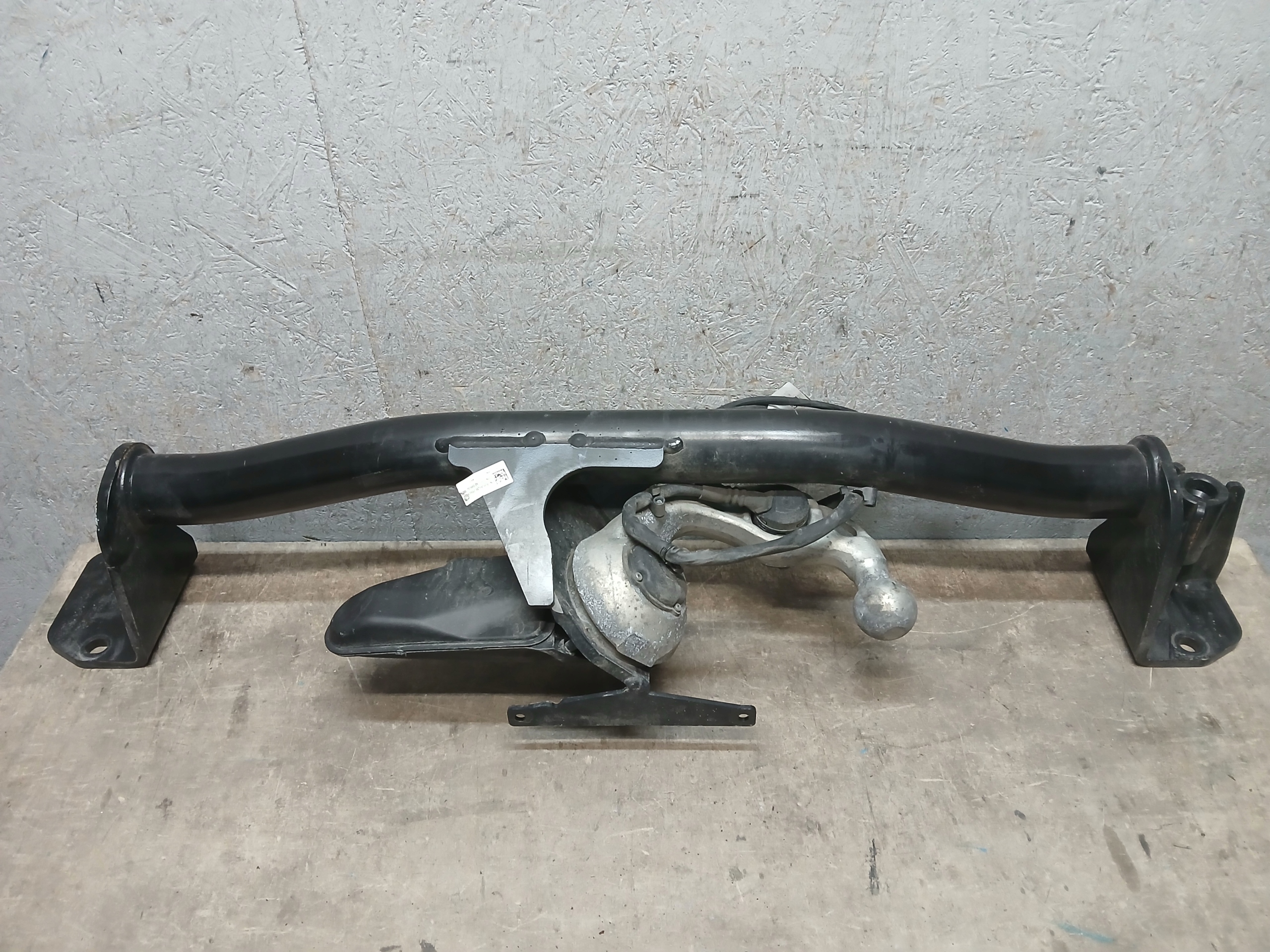tow BMW X1 U11 5A63E20-03