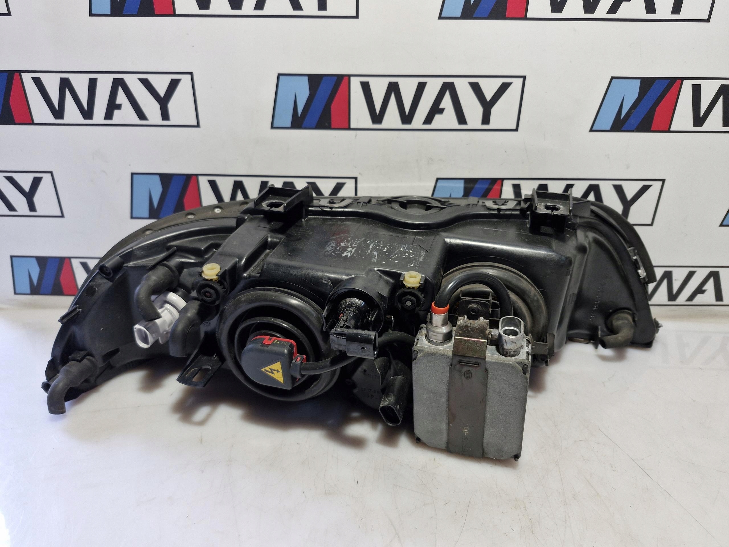 BMW E39 light left left front XENON LIFT