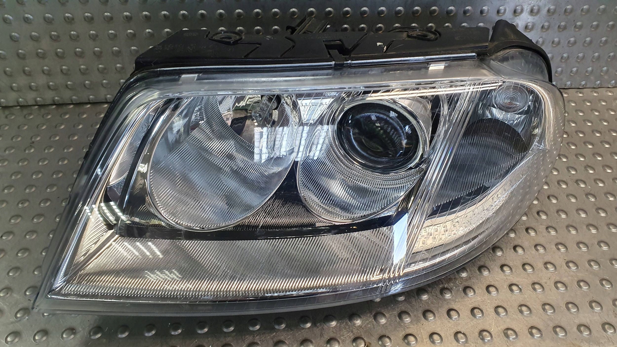 light front left VW PASSAT B5 LIFT 00- 3B0941015AR
