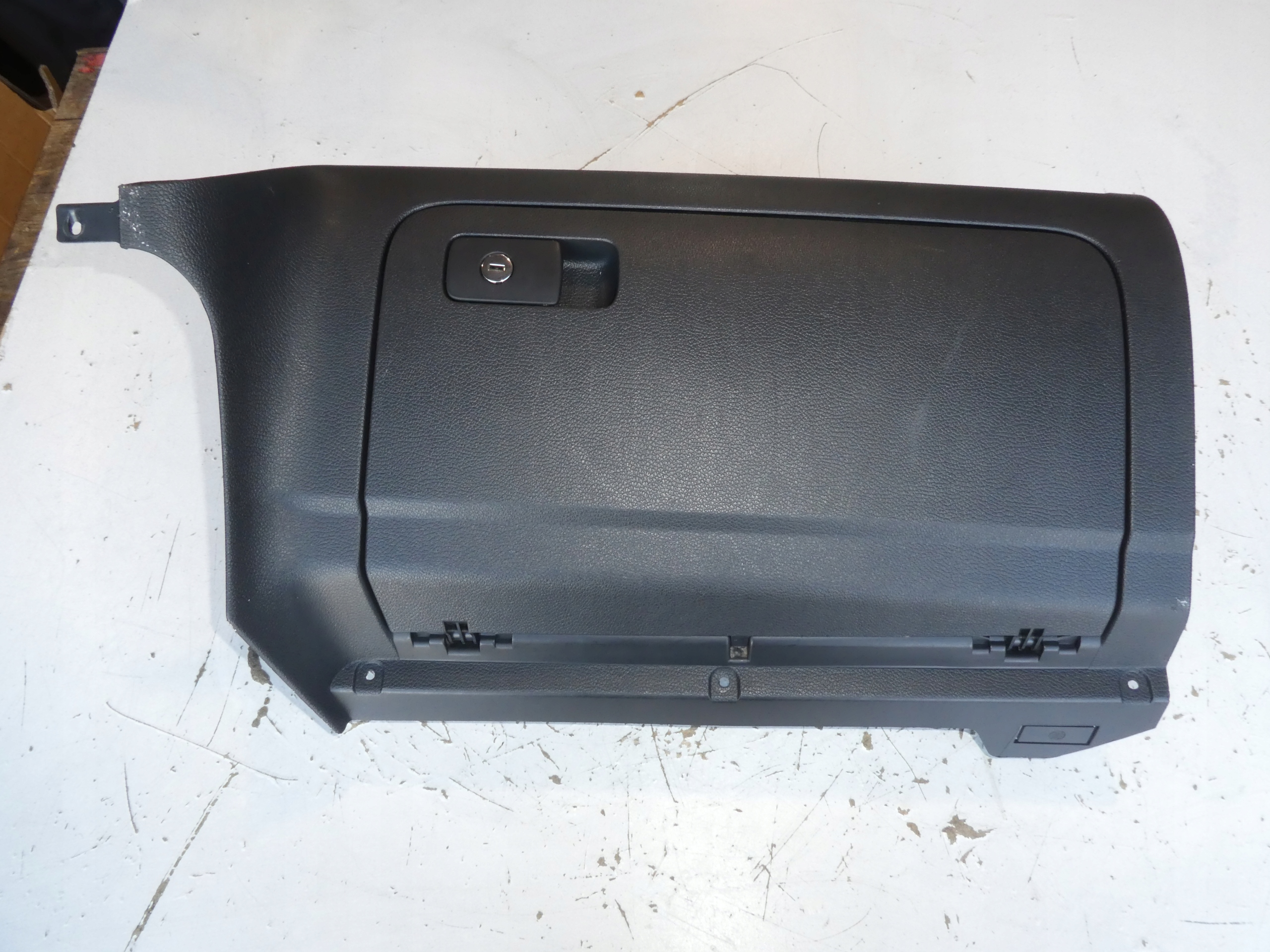 HANDSCHUHFACH DES BEIFAHRERS VW GOLF VI 1K1857290