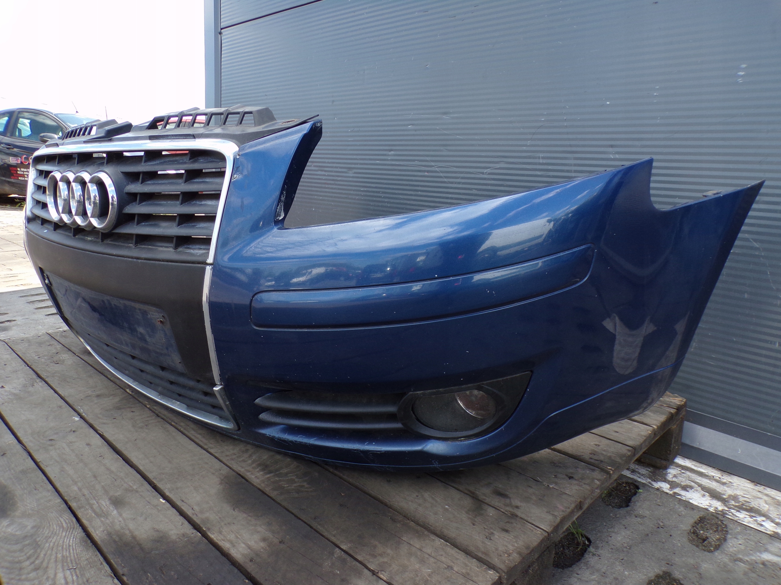 Frontstoßstange vorne AUDI A3 8P Farbe LZ5C