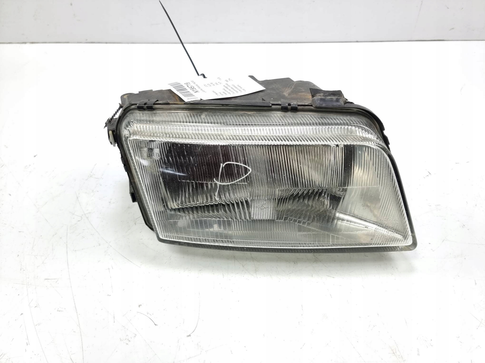 light right front 8D0941004A AUDI A4 B5