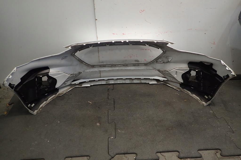 STOSSSTANGE VORNE VORNE FORD FOCUS MK4 ST 18