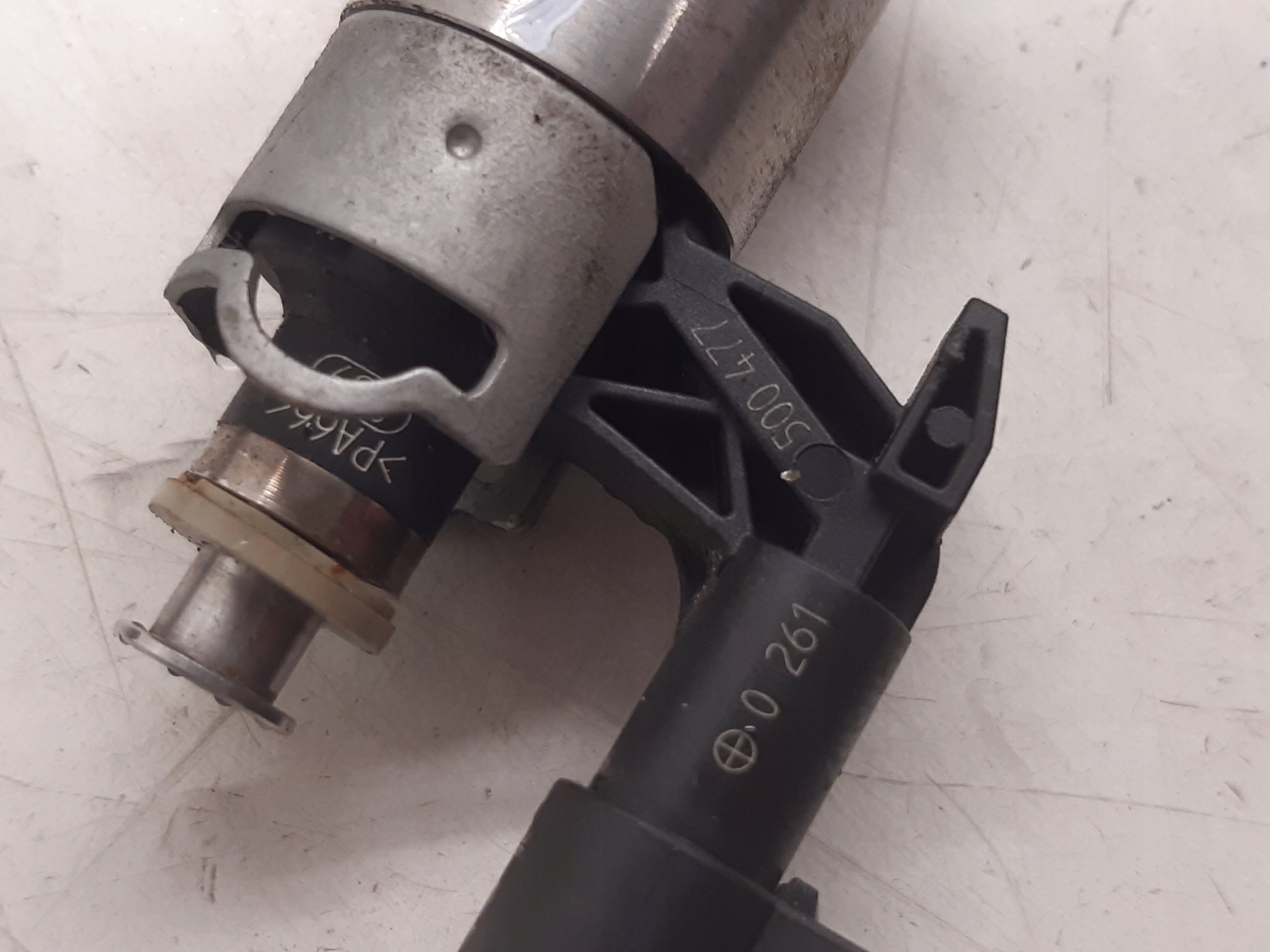 injector 0261500477 VW Caddy IV 2K5 1,2 TSI
