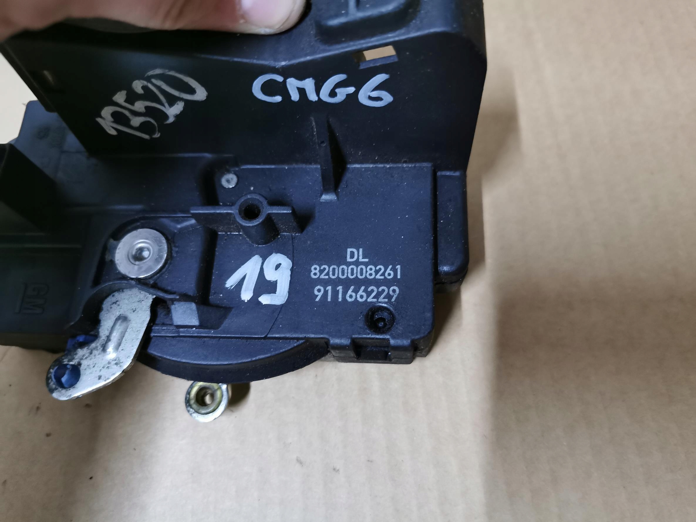 lock door right front RENAULT TRAFIC II 01-14