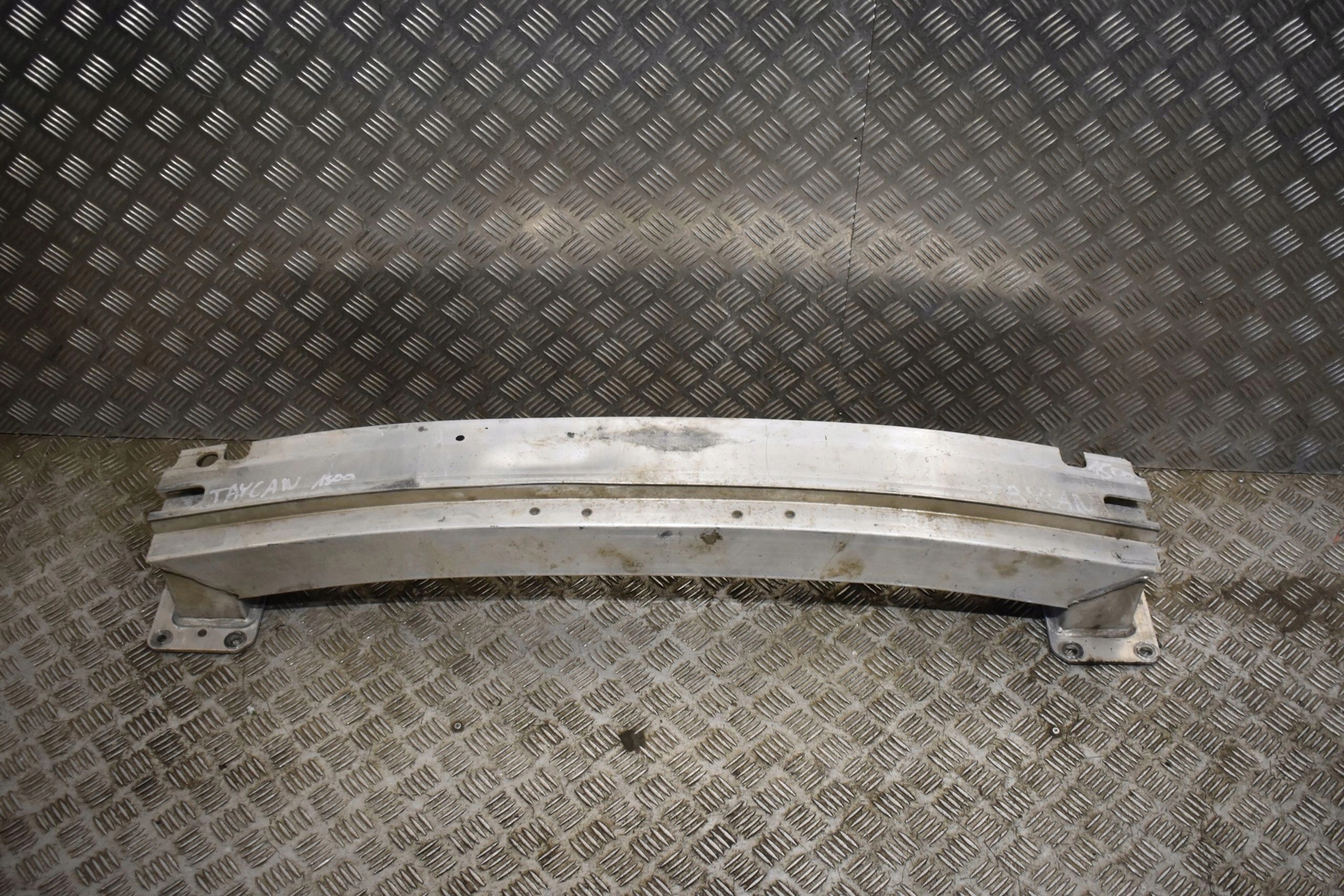 IDEALNA bumper support rear PORSCHE TAYCAN 1