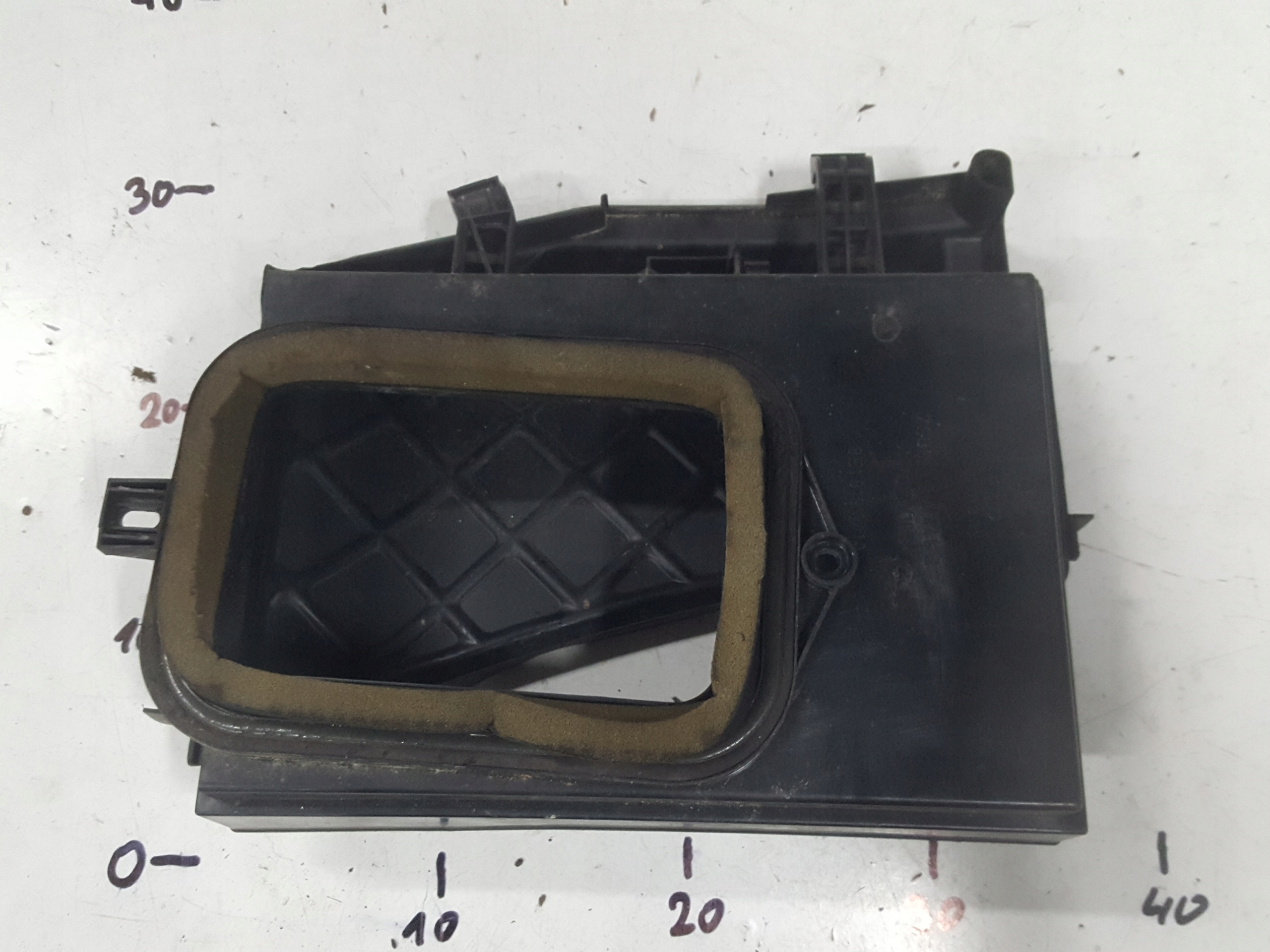 AUDI A4 B7 04-07r OSŁONA PODSZYBIE LEWE 8E1819441B Numer katalogowy części 8E1819441B