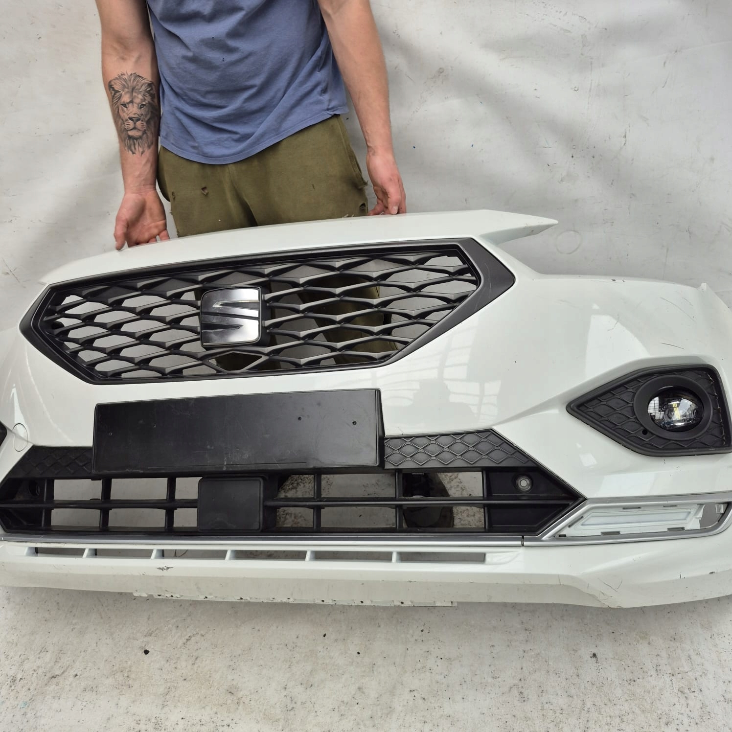 SEAT TARRACO 18-24 bumper front front PDC 5FJ807221D