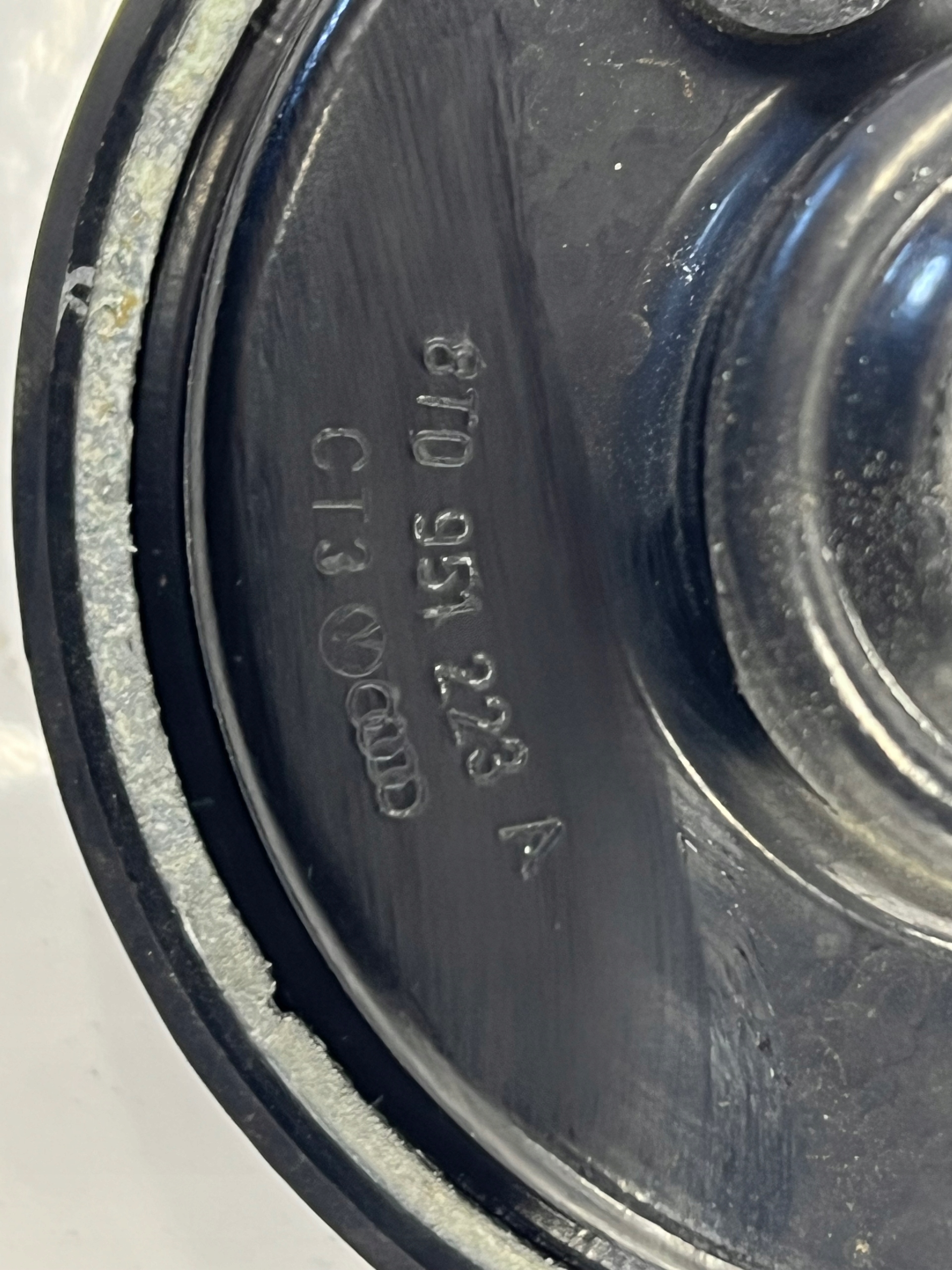 KLAKSON SYGNAL LOW left AUDI A4 B8 A5 8T Q5 8T0951223A