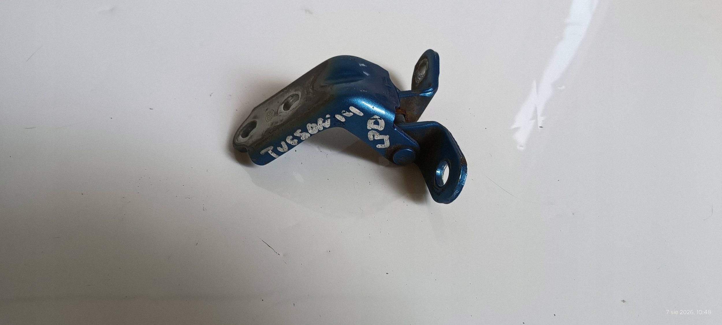 HYUNDAI TUCSON III 2015- hinges door left front - KOMPLET