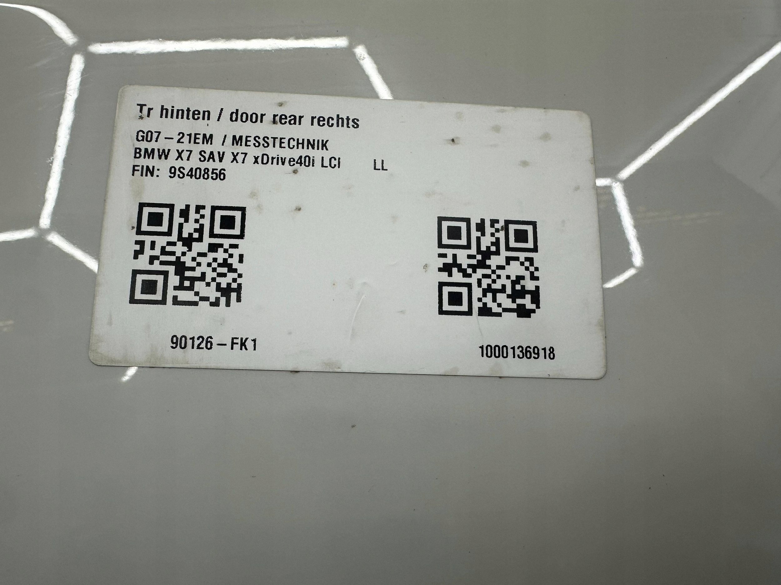 door rear. rear part side right BMW X7 G07 complete colour A300