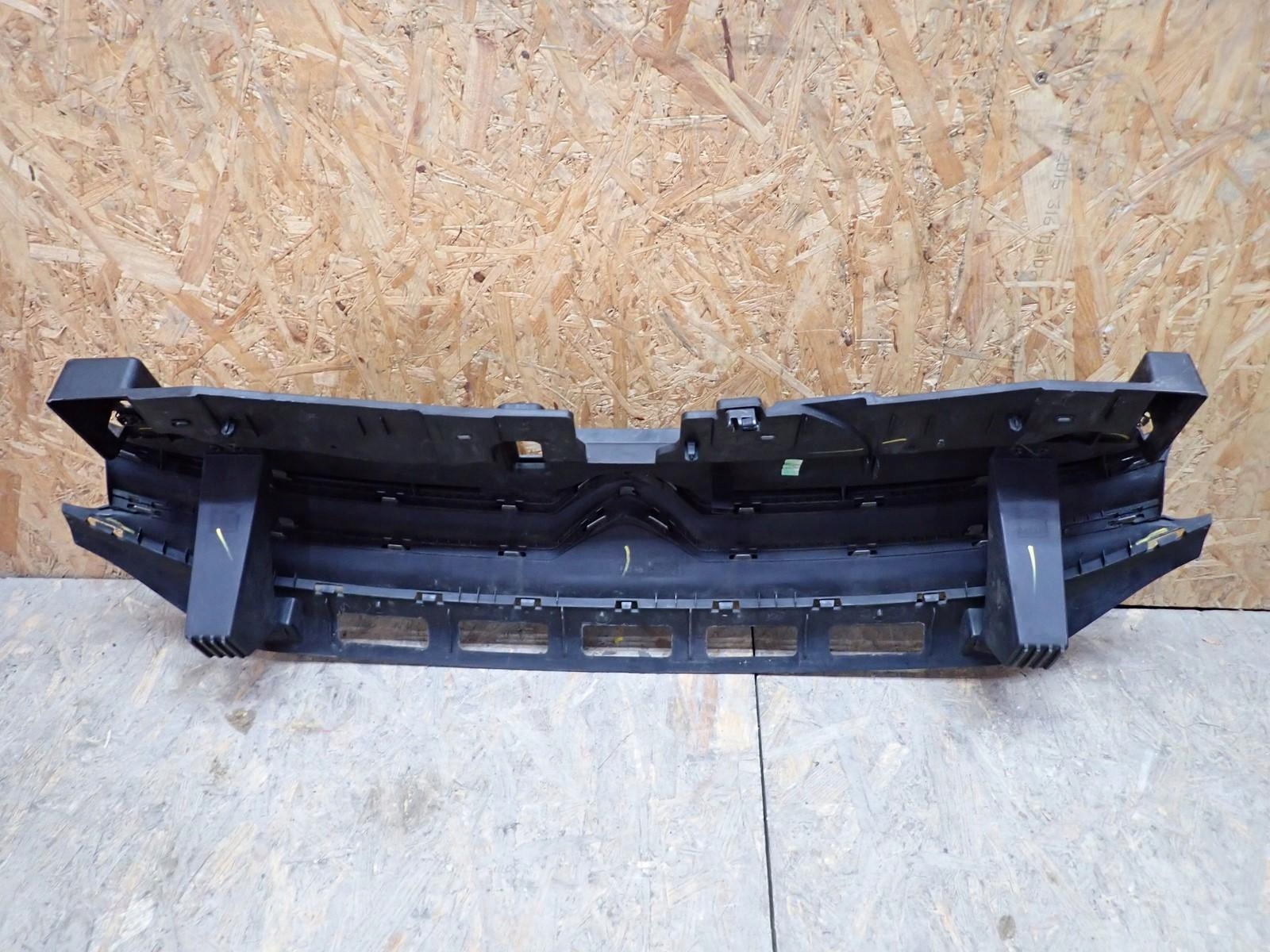 Grill CITROEN C3 III SX 2016-2021R 9812063477