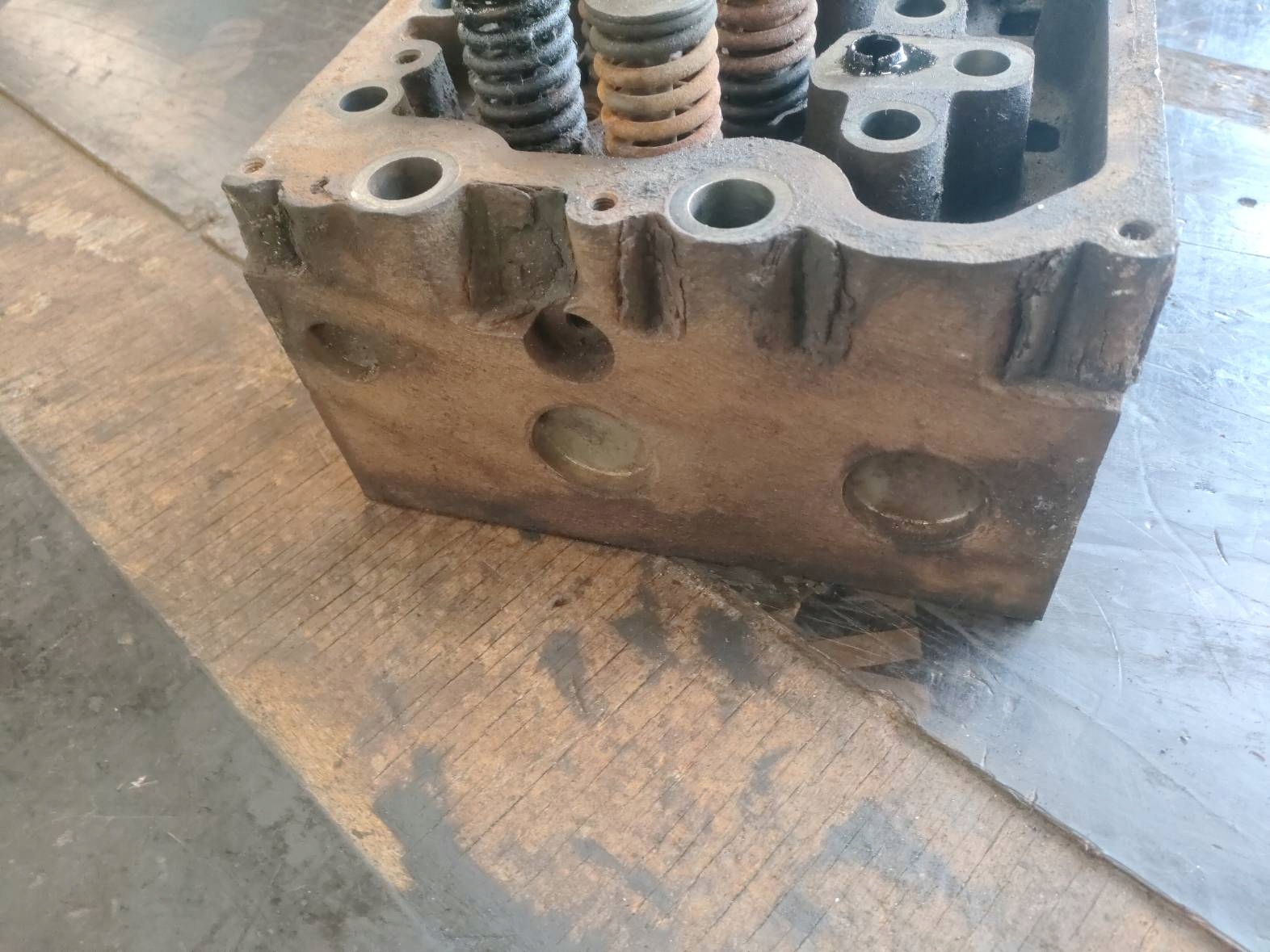 head. RENAULT PREMIUM 420
