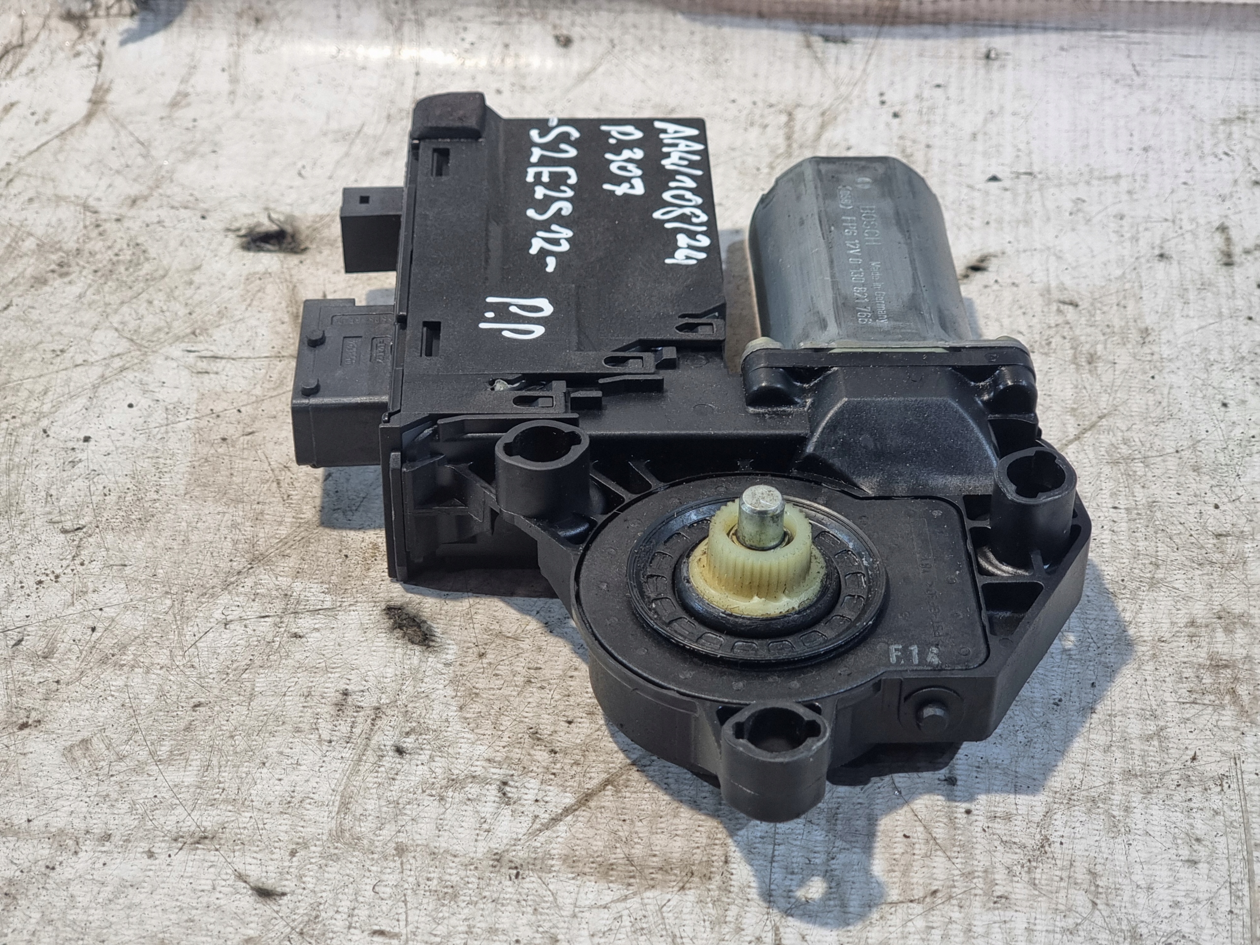 mini motor windows right front OE 9634457480 PEUGEOT 307 SW 03r