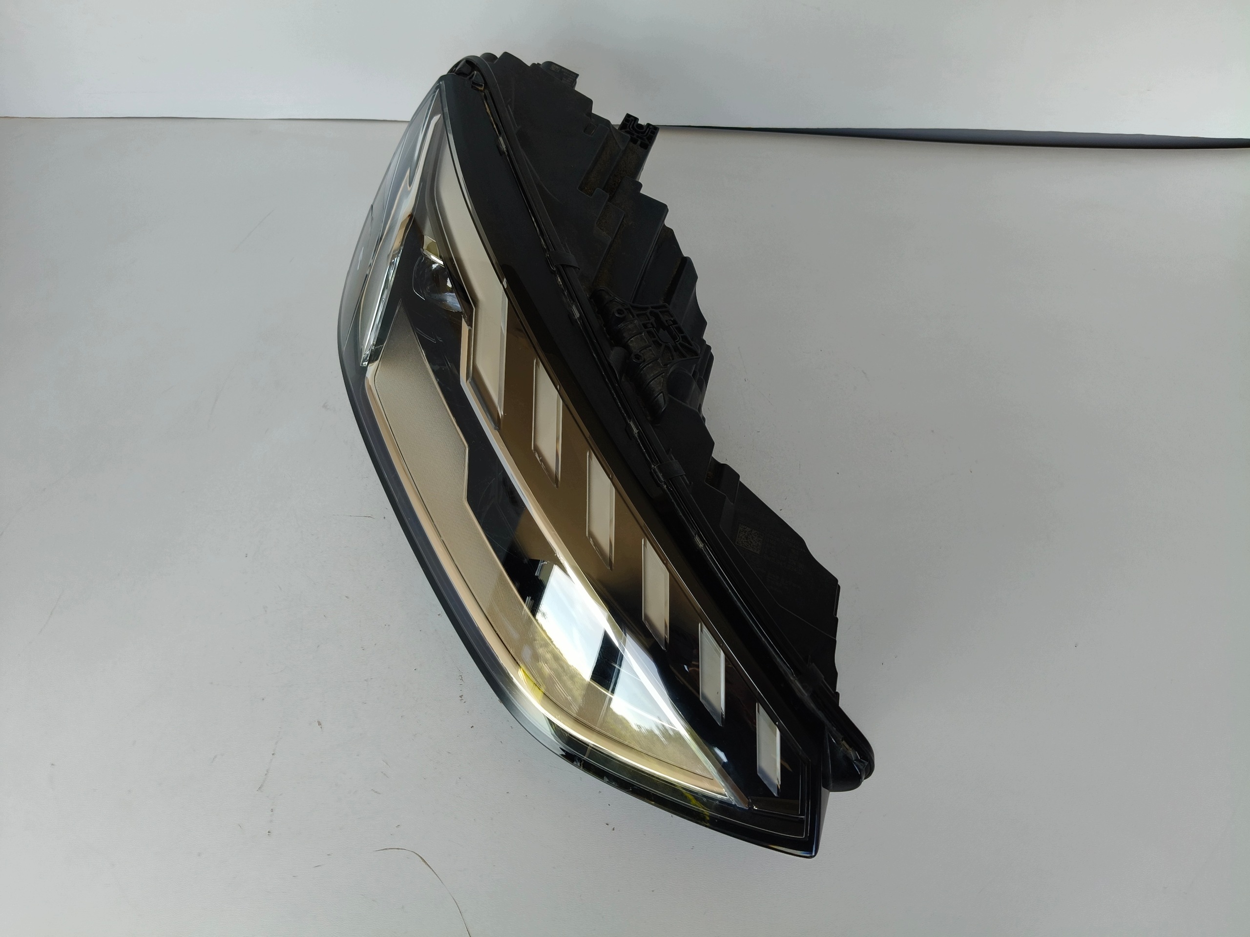 light right REFLEKTOR AUDI A4 B9 8W 8W0 19- LIFT FULL LED