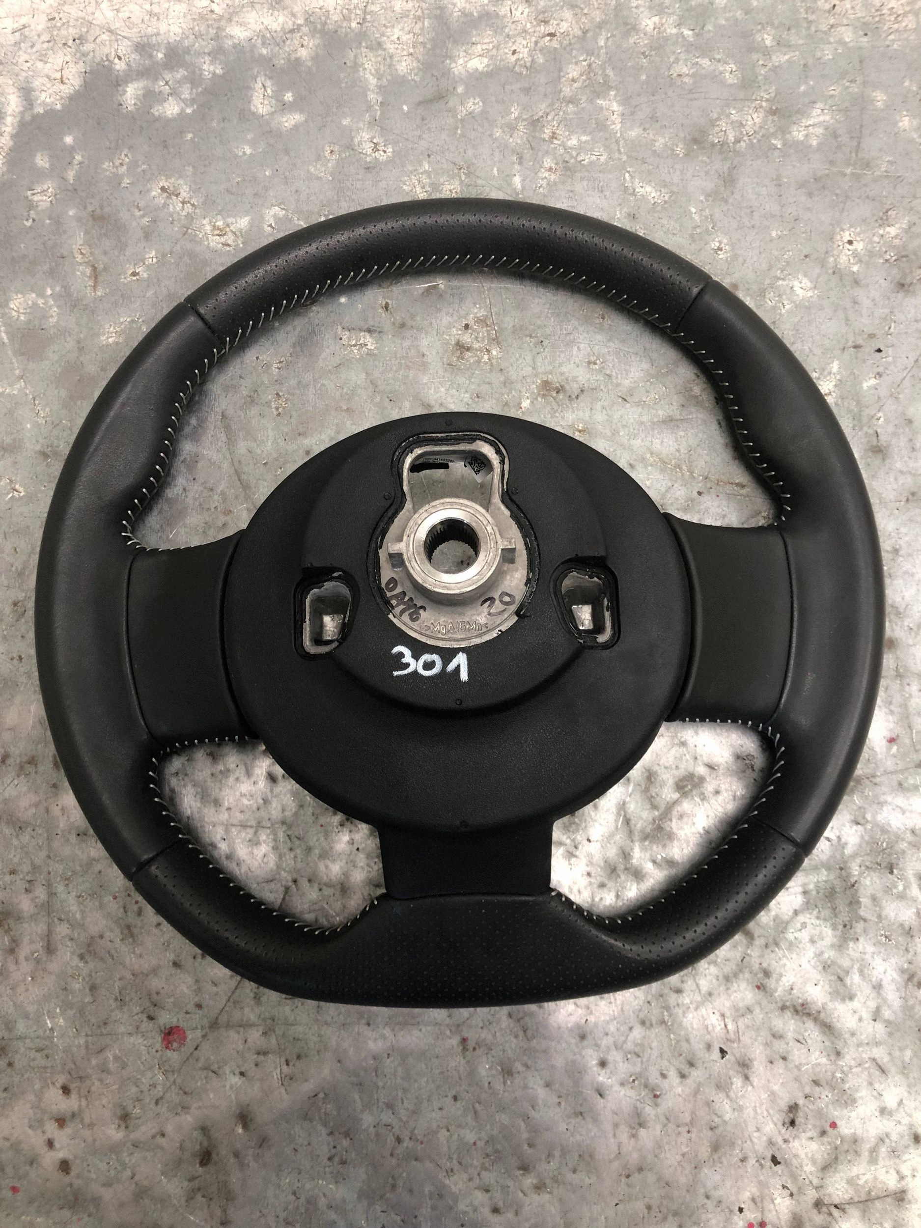 lenkrad leder MULTIFUNKCJA RENAULT TWINGO III 484006127R