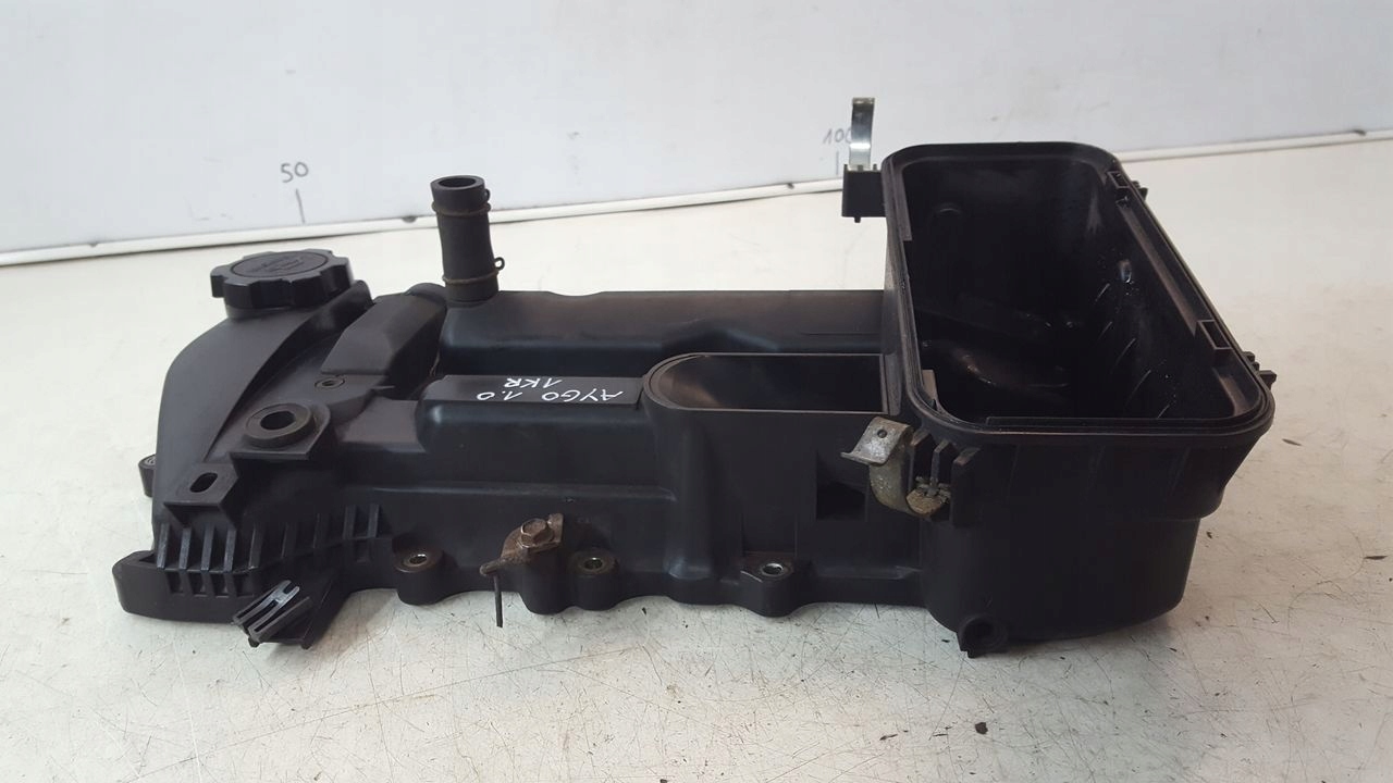 Abdeckung der Ventile Toyota Aygo 1,0 1KR
