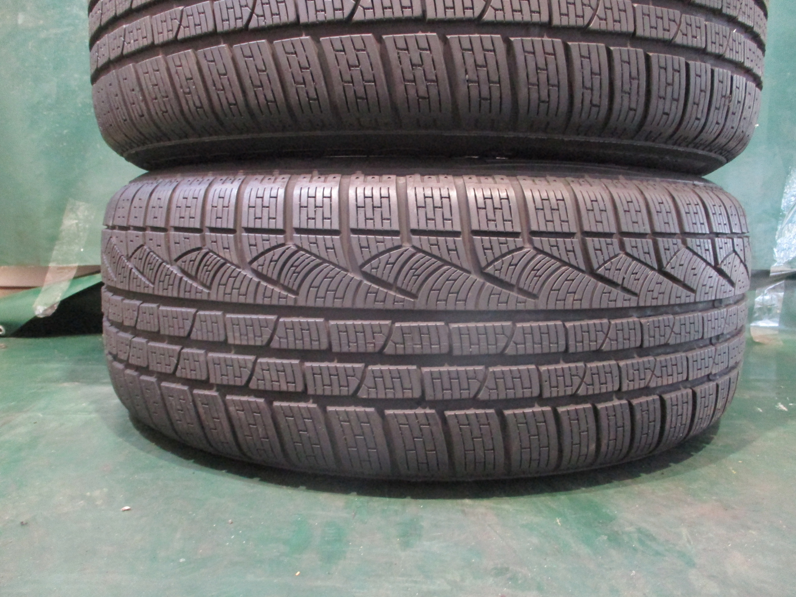 2 opony zimowe używane 245/50R18 Pirelli Sotto RFT 6,5 mm r. 2018 EAN (GTIN) 8019227216813