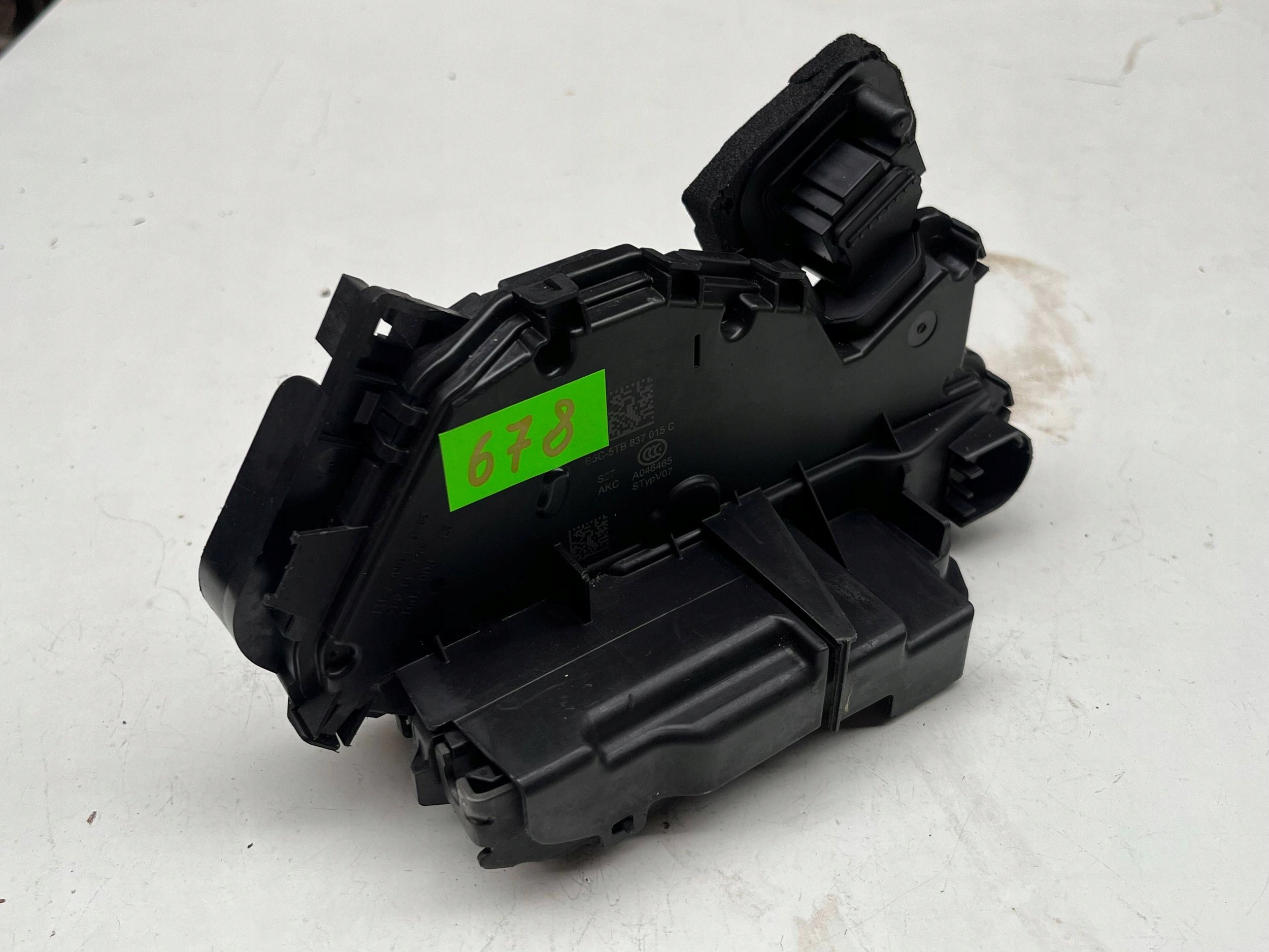 VOLKSWAGEN SEAT SKODA lock door left front 5TB837015C @M