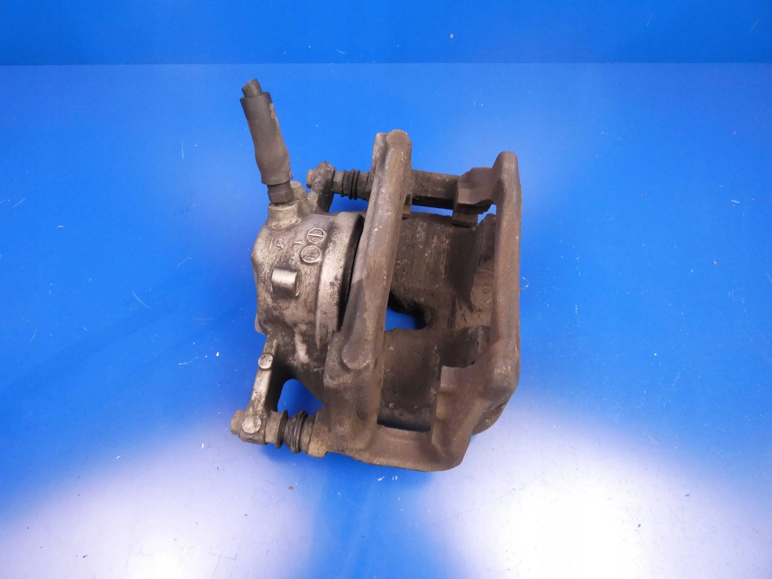 MERCEDES C KLASA W205 caliper brake left front front