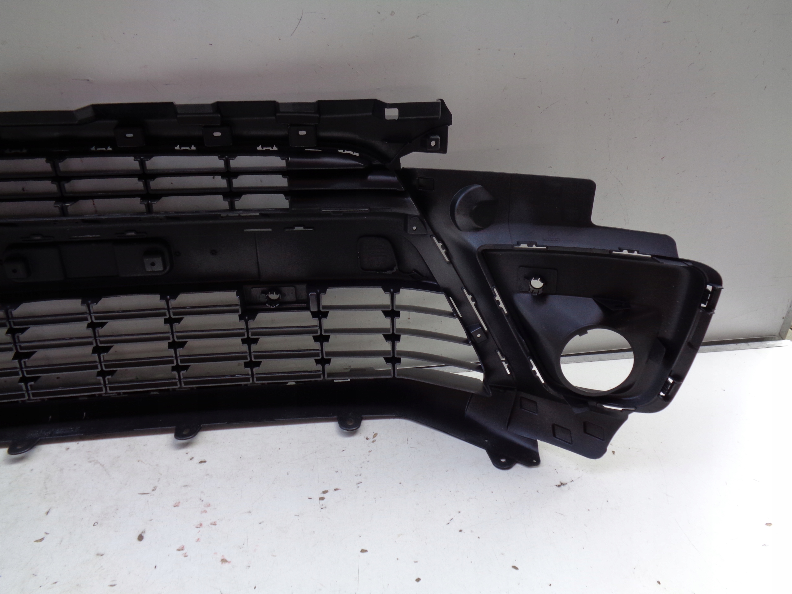 front bumper grid TOYOTA PROACE 16- LAKIEROWANY