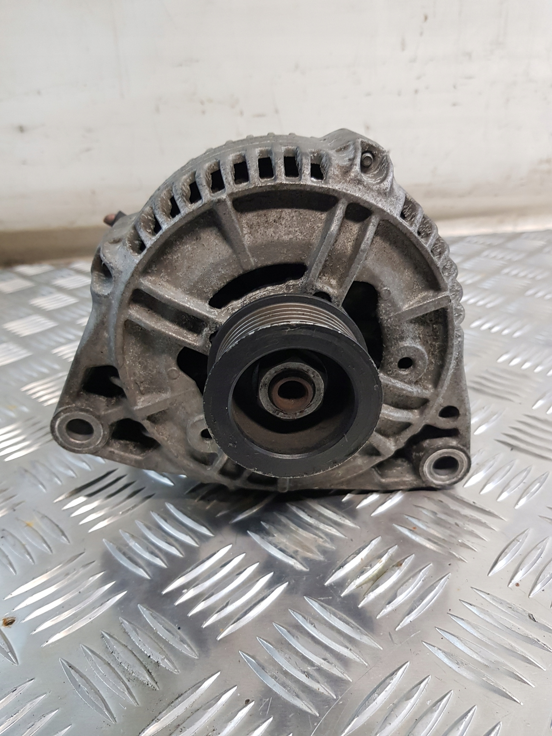 ALTERNATOR BOSCH 0986039250 OPEL OMEGA 2.6 V6